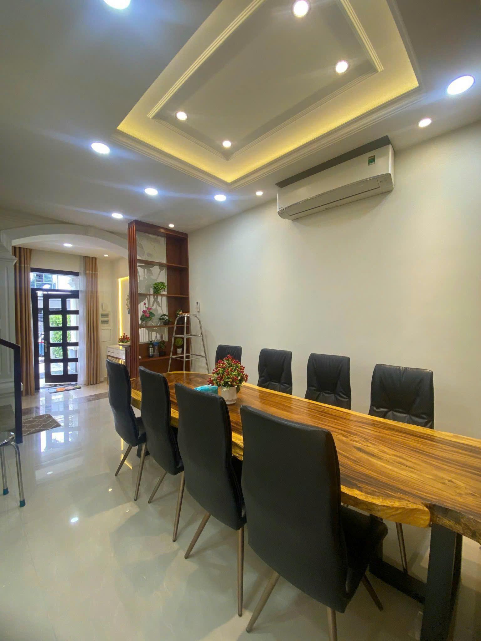My Phu 3C Phu Townhouse for sale Phu My Hung built 3 floors with 4 bedrooms with 2 facades – 124.25m2 10