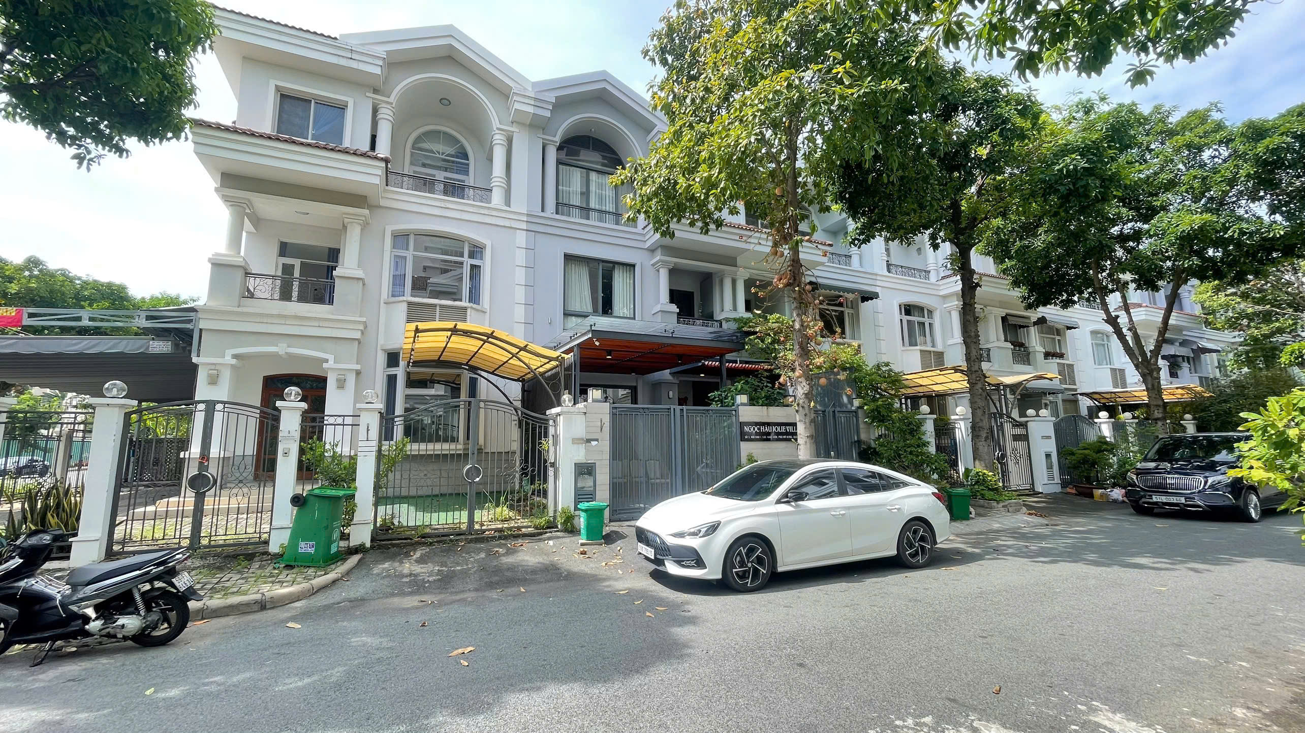 Bán biệt thự liền kề Nam Viên Phú Mỹ Hưng, Quận 7 xây 4 tầng nhà siêu đẹp cạnh công viên – 126m2 1