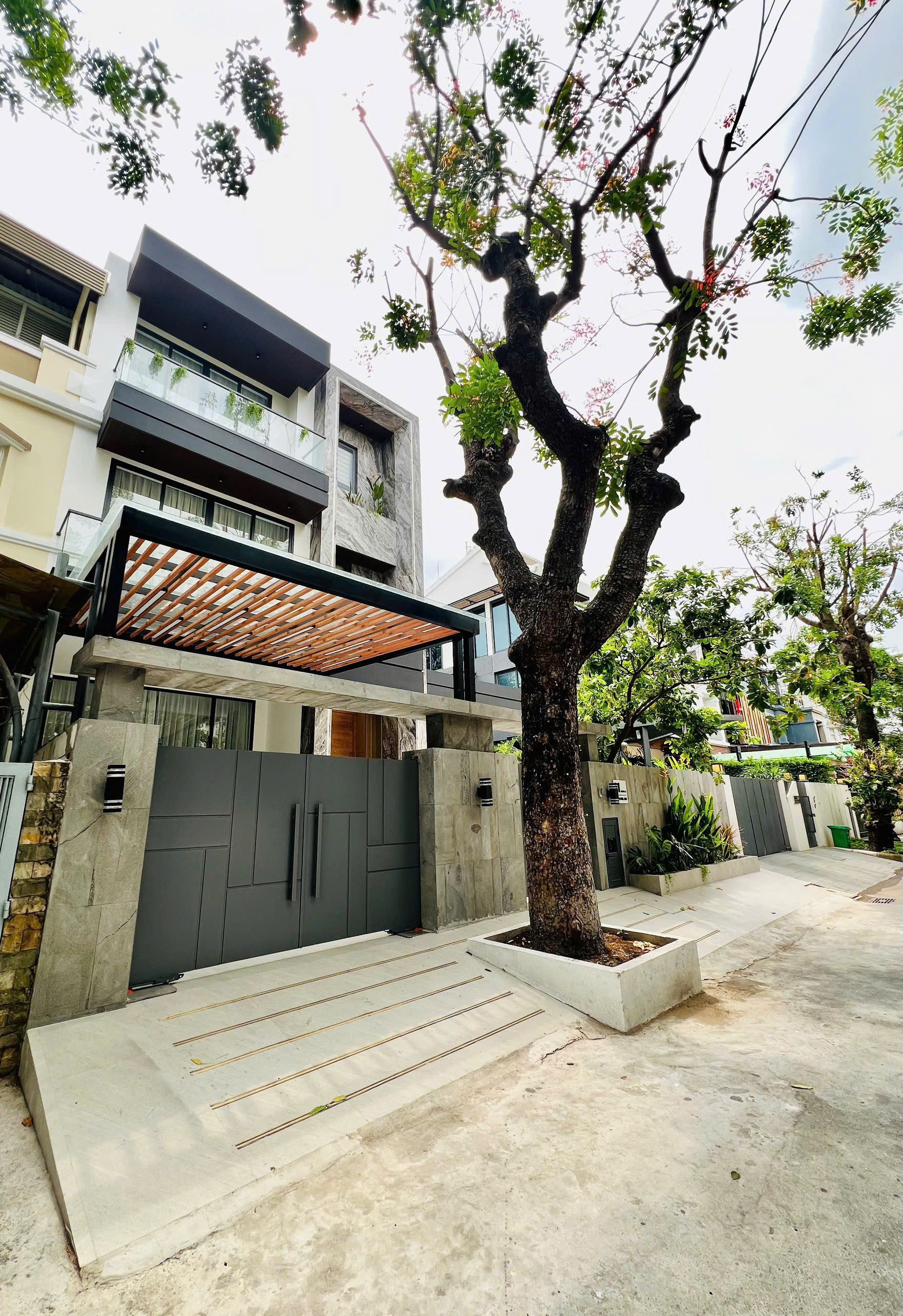 Bán biệt thự Mỹ Giang 1A Phú Mỹ Hưng, Quận 7 Xây 3 tầng có 4 phòng ngủ, hướng Tây Nam – 211.5m2 8