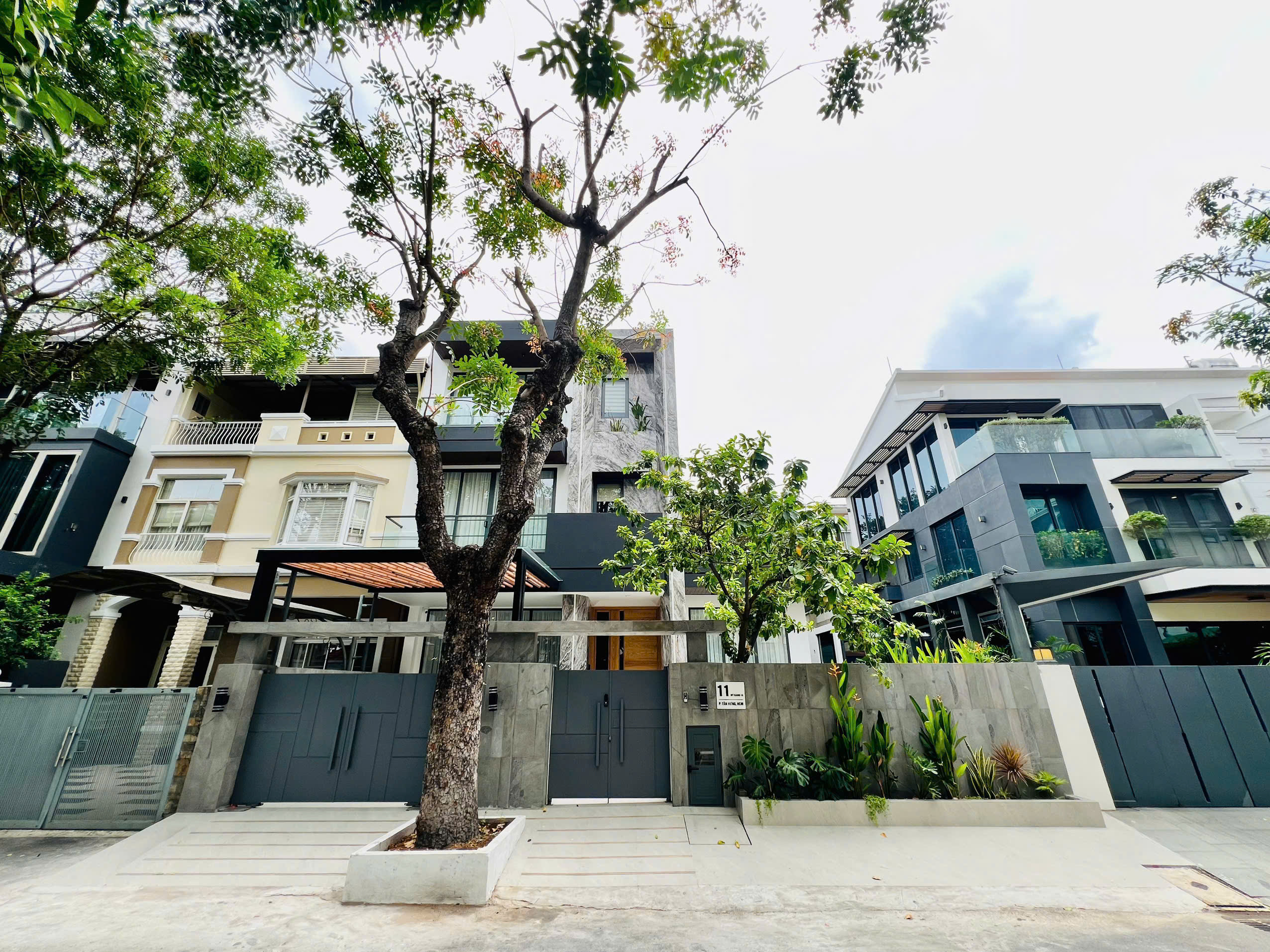 Bán biệt thự Mỹ Giang 1A Phú Mỹ Hưng, Quận 7 Xây 3 tầng có 4 phòng ngủ, hướng Tây Nam – 211.5m2 7