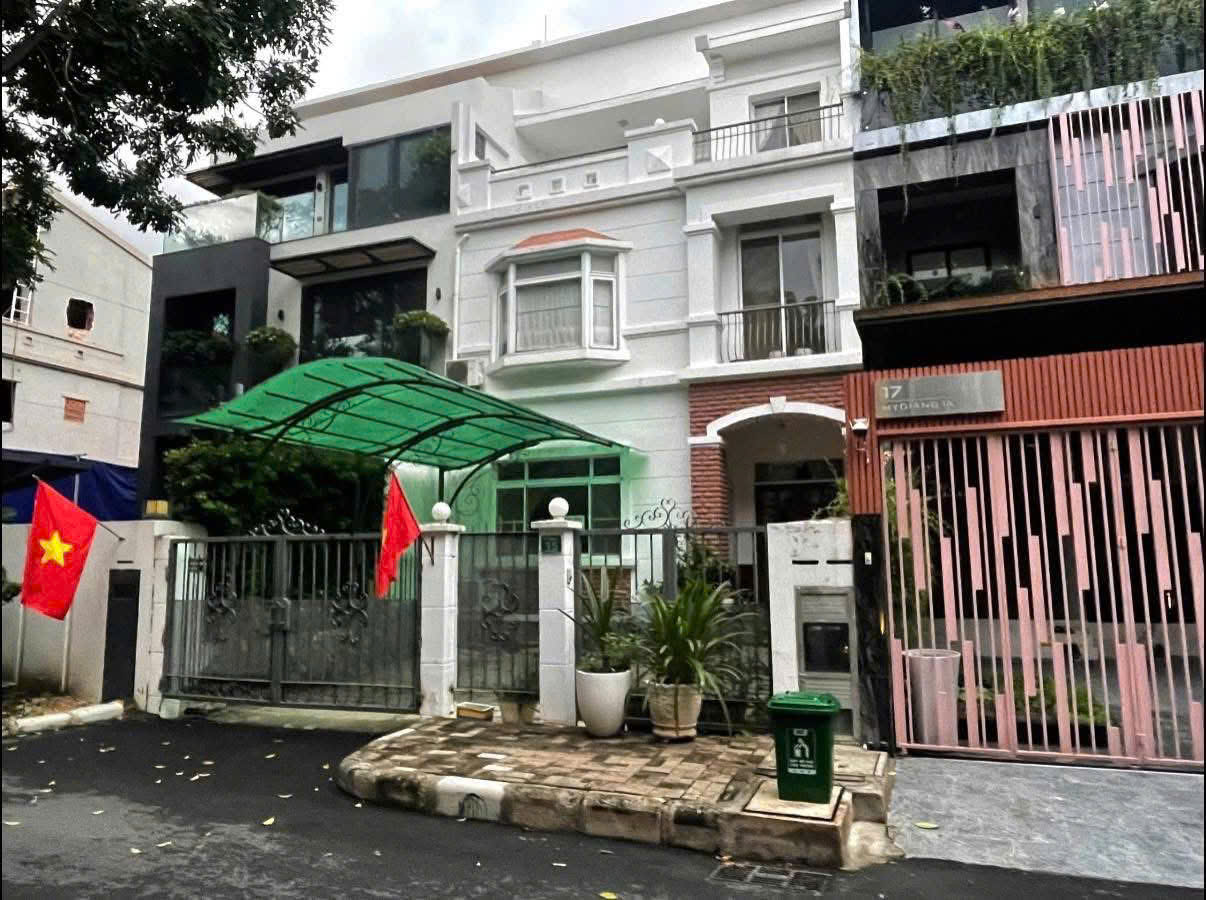 Bán biệt thự Mỹ Giang 1A Phú Mỹ Hưng, Quận 7 gần cầu Ánh Sao, bến du thuyền còn 1 căn duy nhất 2