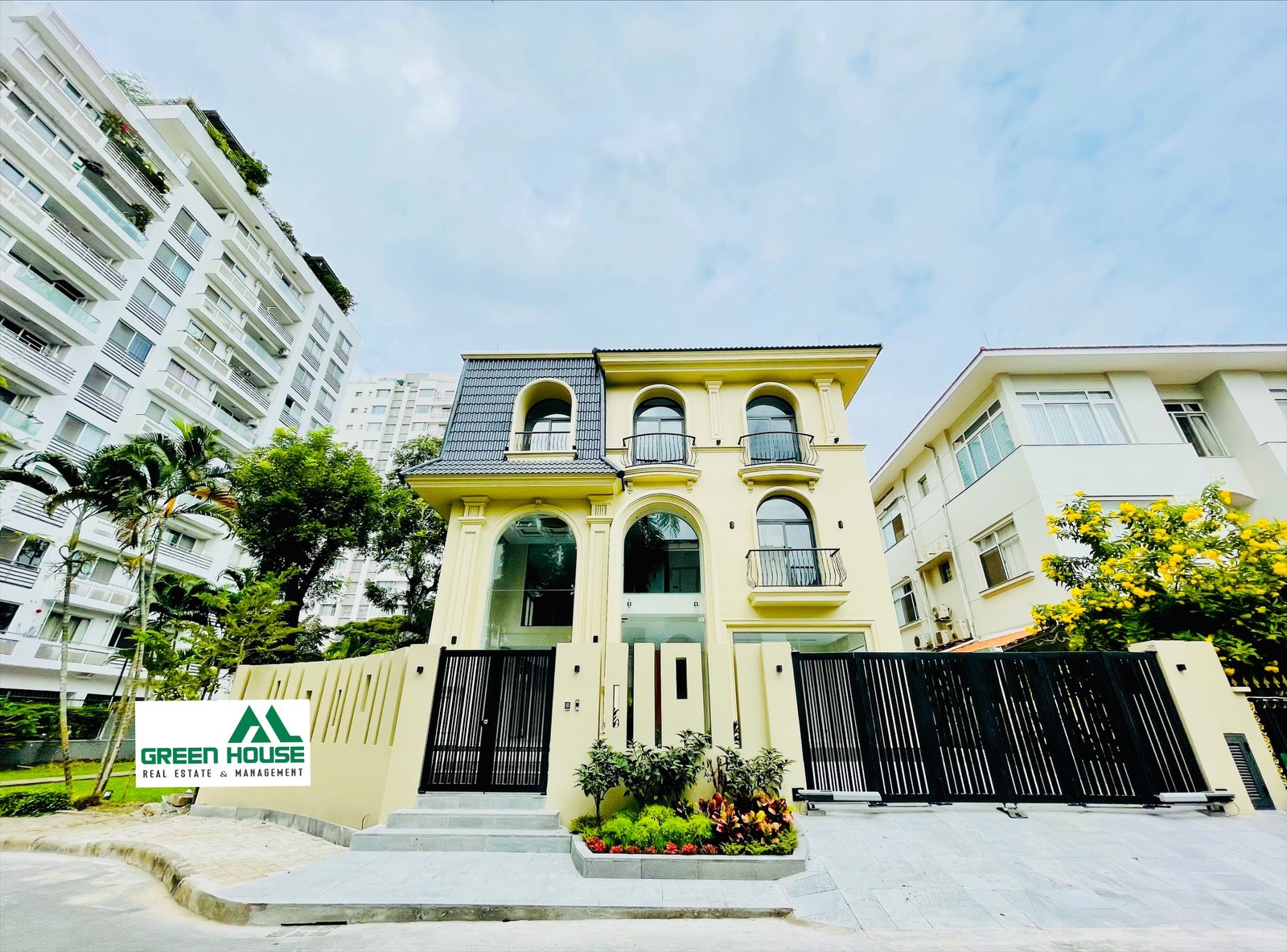 Cho Thuê Biệt Thự Đơn Lập Mỹ Kim 2 Hướng Nam Phú Mỹ Hưng Quận 7