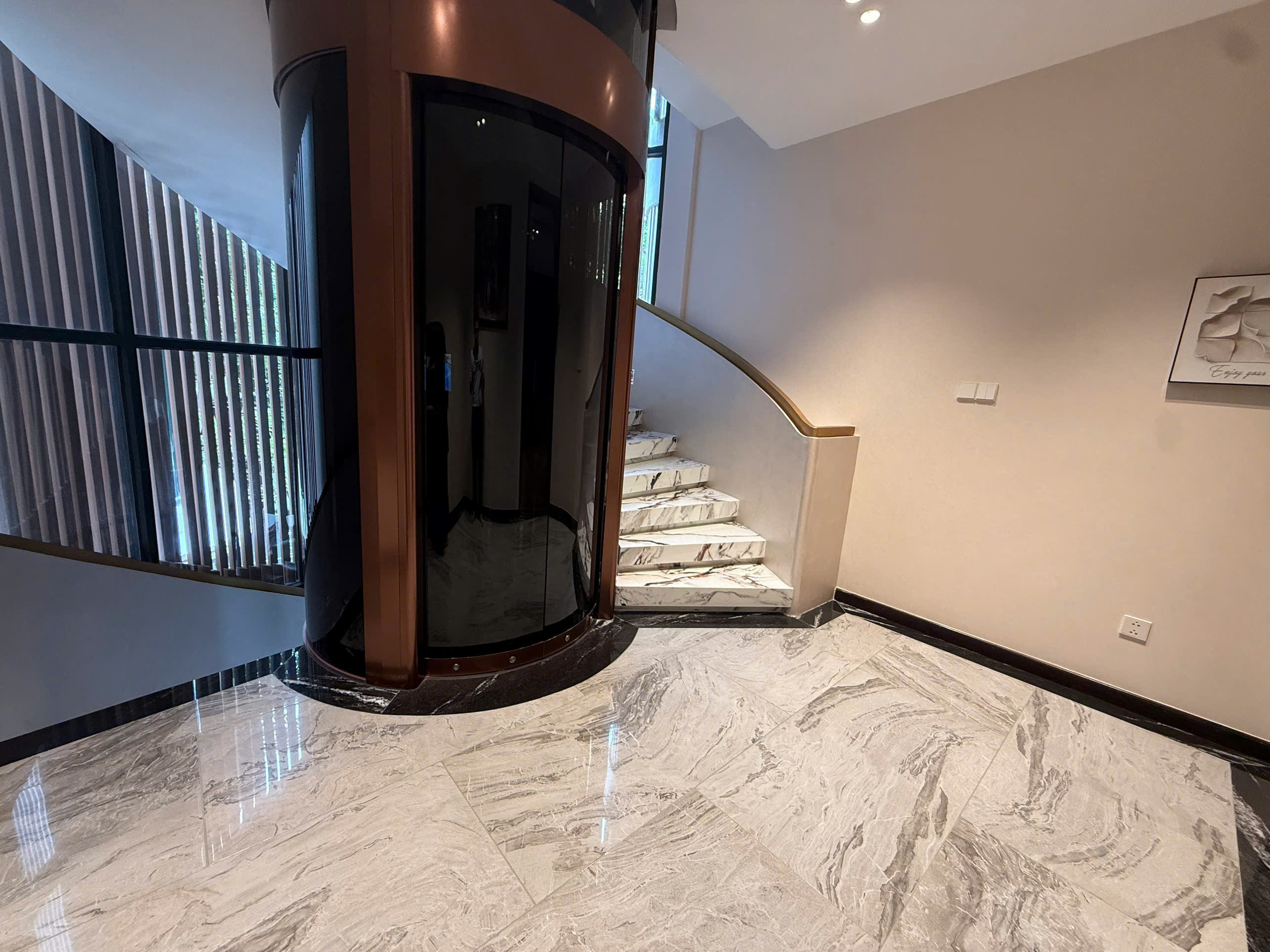 My Phu 1 Phu villa for sale, Phu My Hung, District 7, corner apartment, 2 facades, 3 floors, 4 bedrooms design – 291.5m2 3