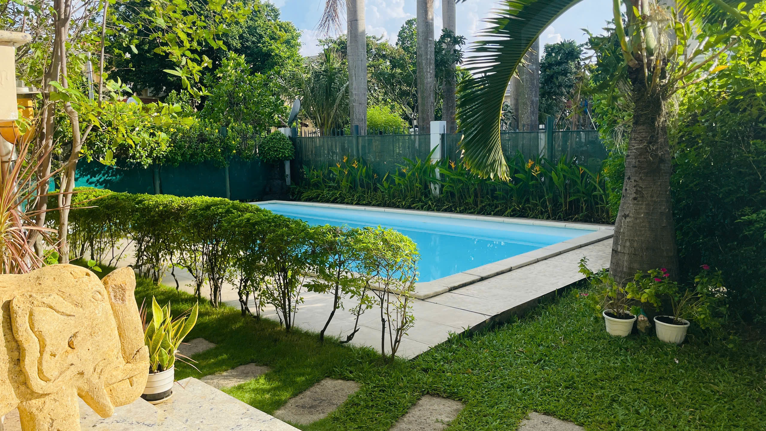 Cho thuê biệt thự Mỹ Phú Phú Mỹ Hưng, Quận 7 có 5 phòng ngủ, sân vườn, hồ bơi 6