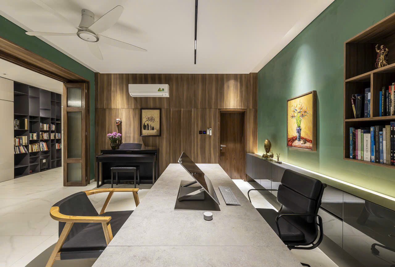 Bán biệt thự Mỹ Quang, Phú Mỹ Hưng, Quận 7 có 4 phòng ngủ, hồ bơi khu VIP nhất Cảnh Đồi 2