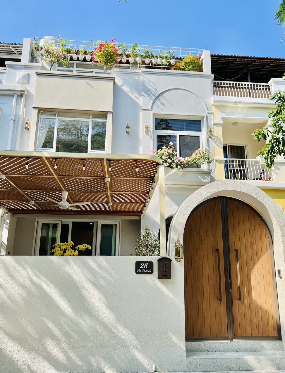 Cho thuê biệt thự Mỹ Thái Phú Mỹ Hưng, Quận 7 có 4 phòng ngủ, cạnh công viên 9