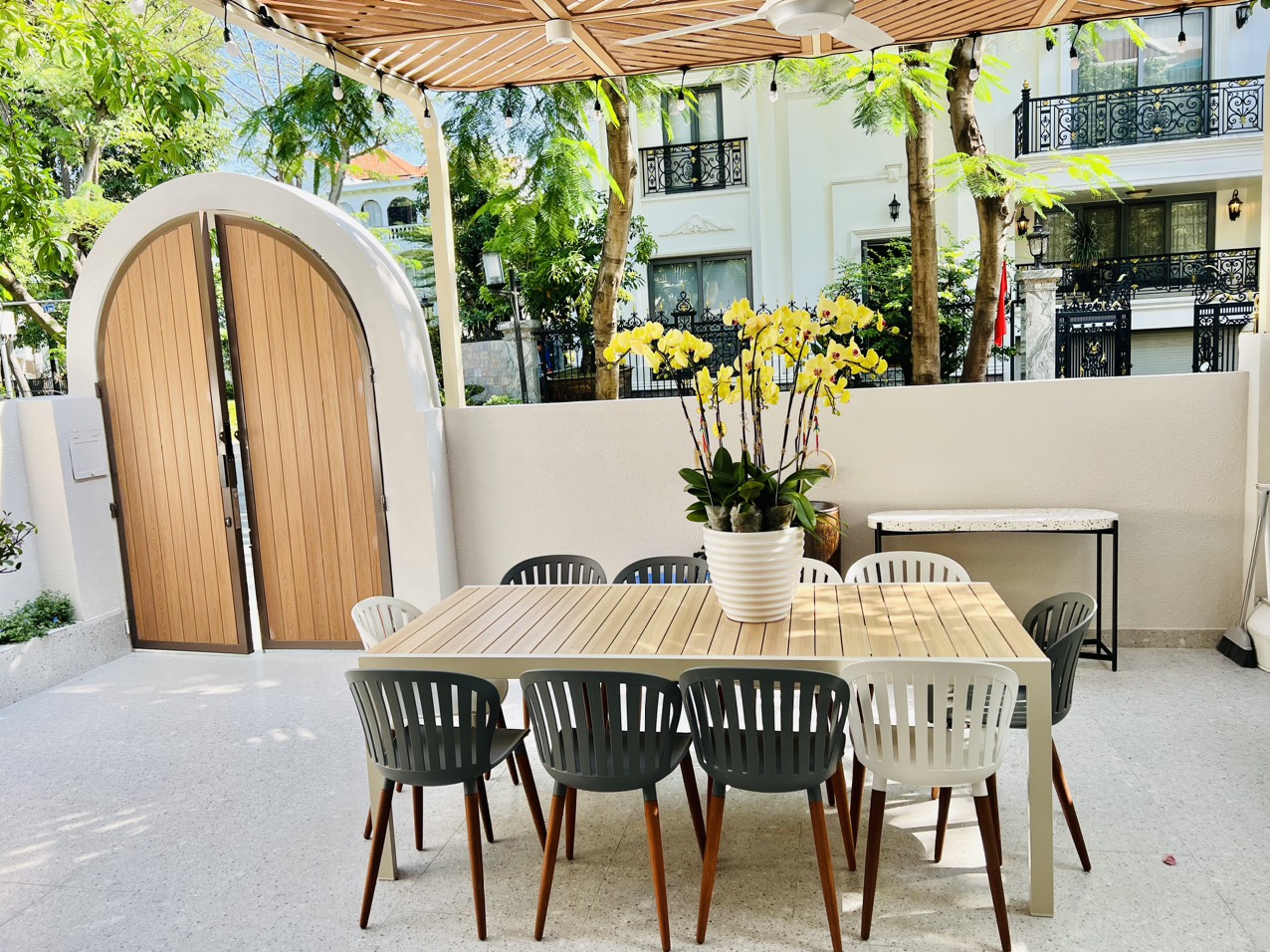 Cho thuê biệt thự Mỹ Thái Phú Mỹ Hưng, Quận 7 có 4 phòng ngủ, cạnh công viên