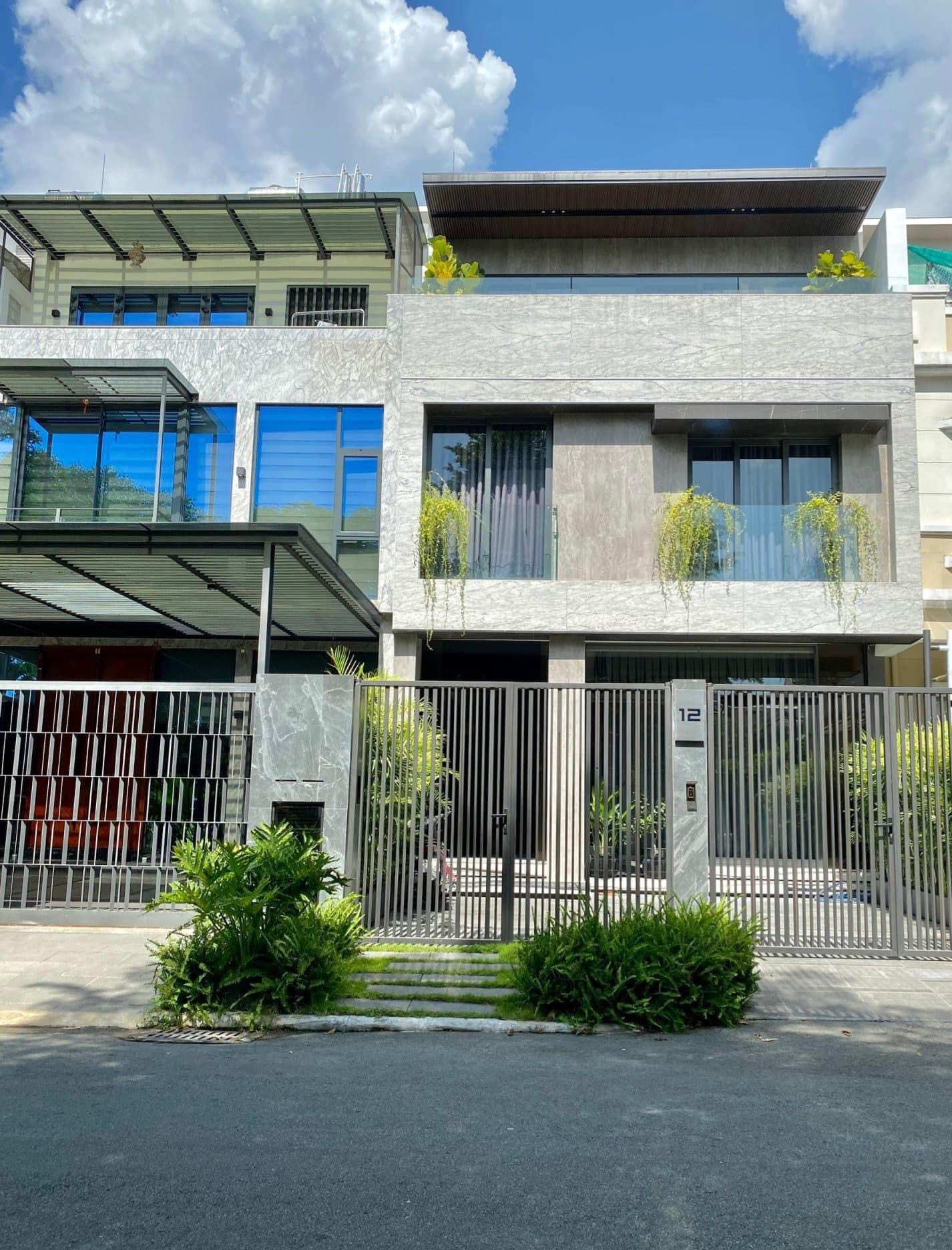 Bán biệt thự liên kế Mỹ Thái 1A Phú Mỹ Hưng, Quận 7 có 4 phòng ngủ 2 mặt tiền view công viên 3