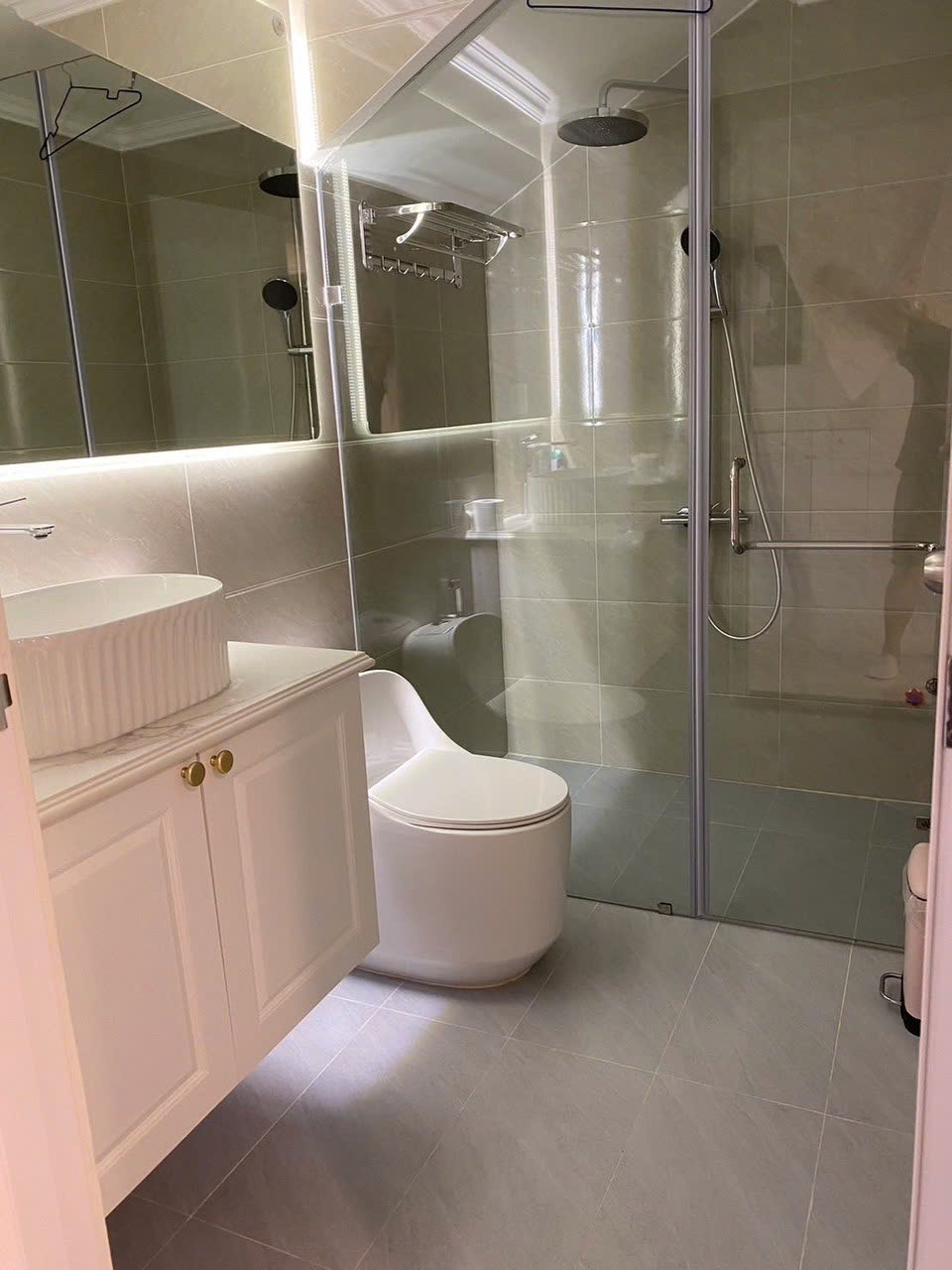 Cho thuê biệt thự Mỹ Thái 1C Phú Mỹ Hưng, Quận 7 xây 3 tầng có 4 phòng ngủ hướng Đông Bắc – 126m2 2