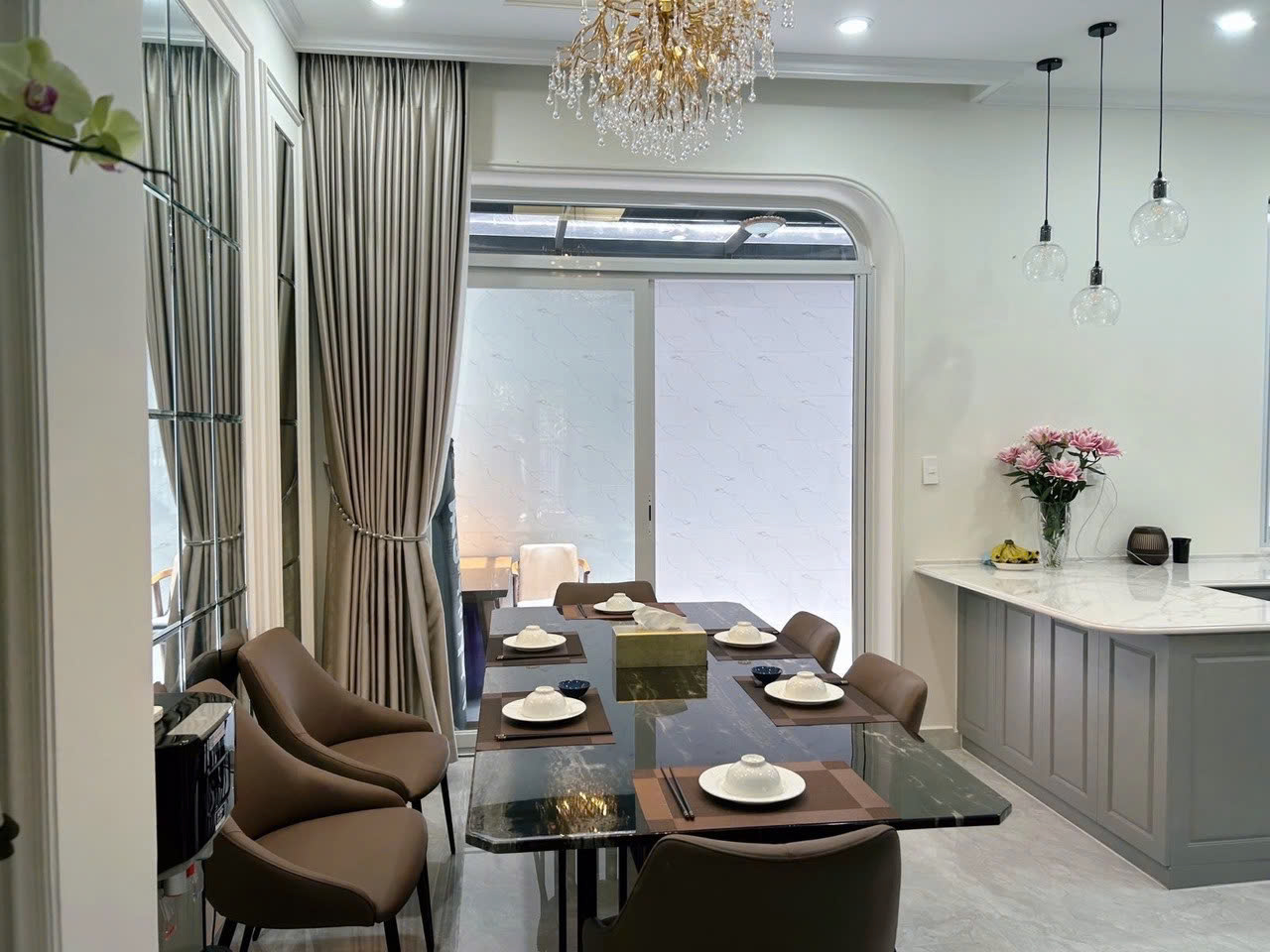 Cho thuê biệt thự Mỹ Thái 1C Phú Mỹ Hưng, Quận 7 xây 3 tầng có 4 phòng ngủ hướng Đông Bắc – 126m2 5