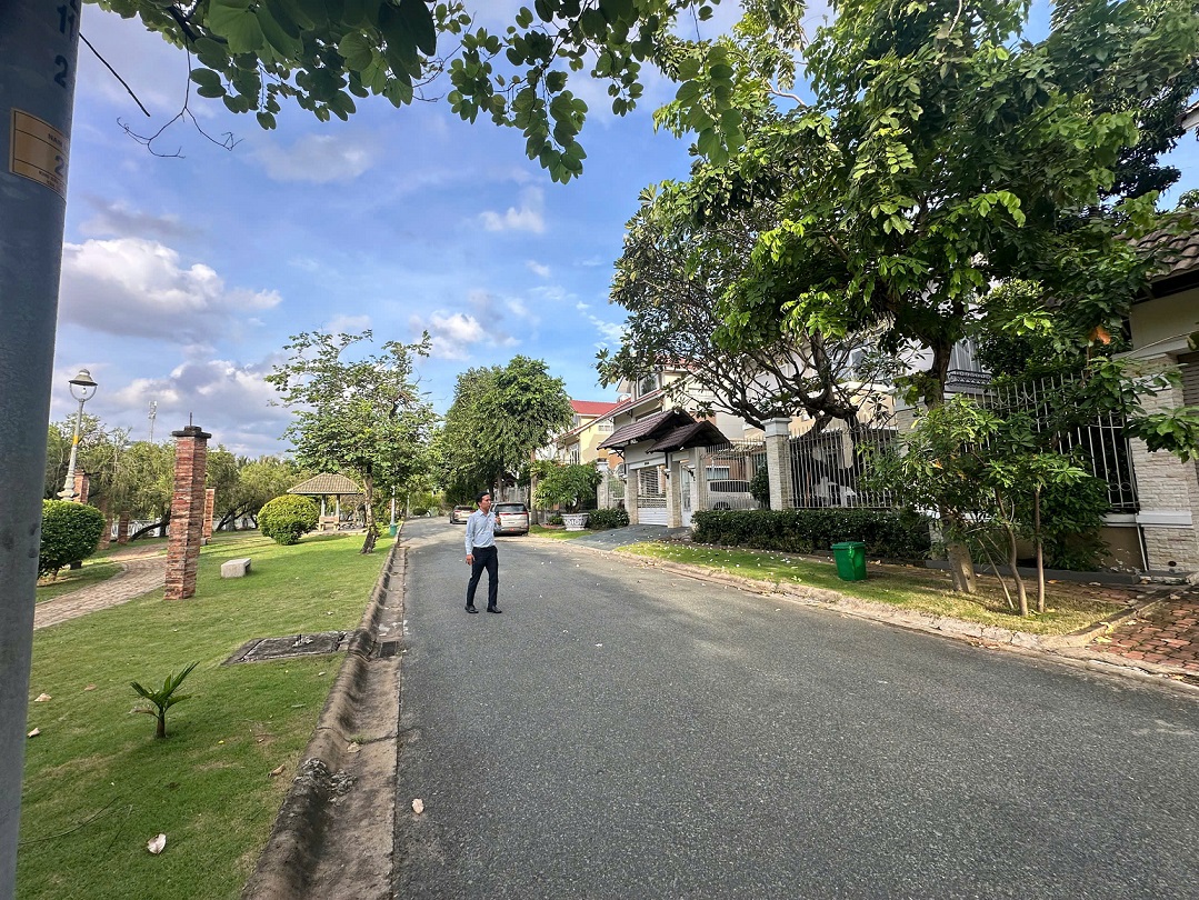 Bán biệt thự đường số 2 Nam Phú, Quận 7 khu compound VIP view sông xây 4 tầng – 384m2 4