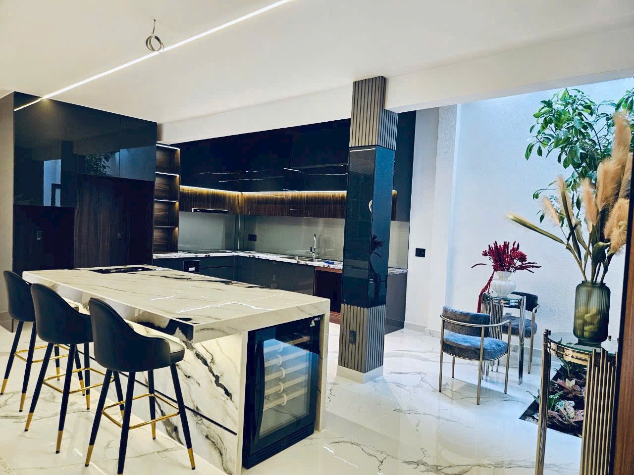 Bán biệt thự Nam Thiên Phạm Thái Bường Phú Mỹ Hưng, Quận 7 có 5 phòng ngủ, thang máy cao cấp 3