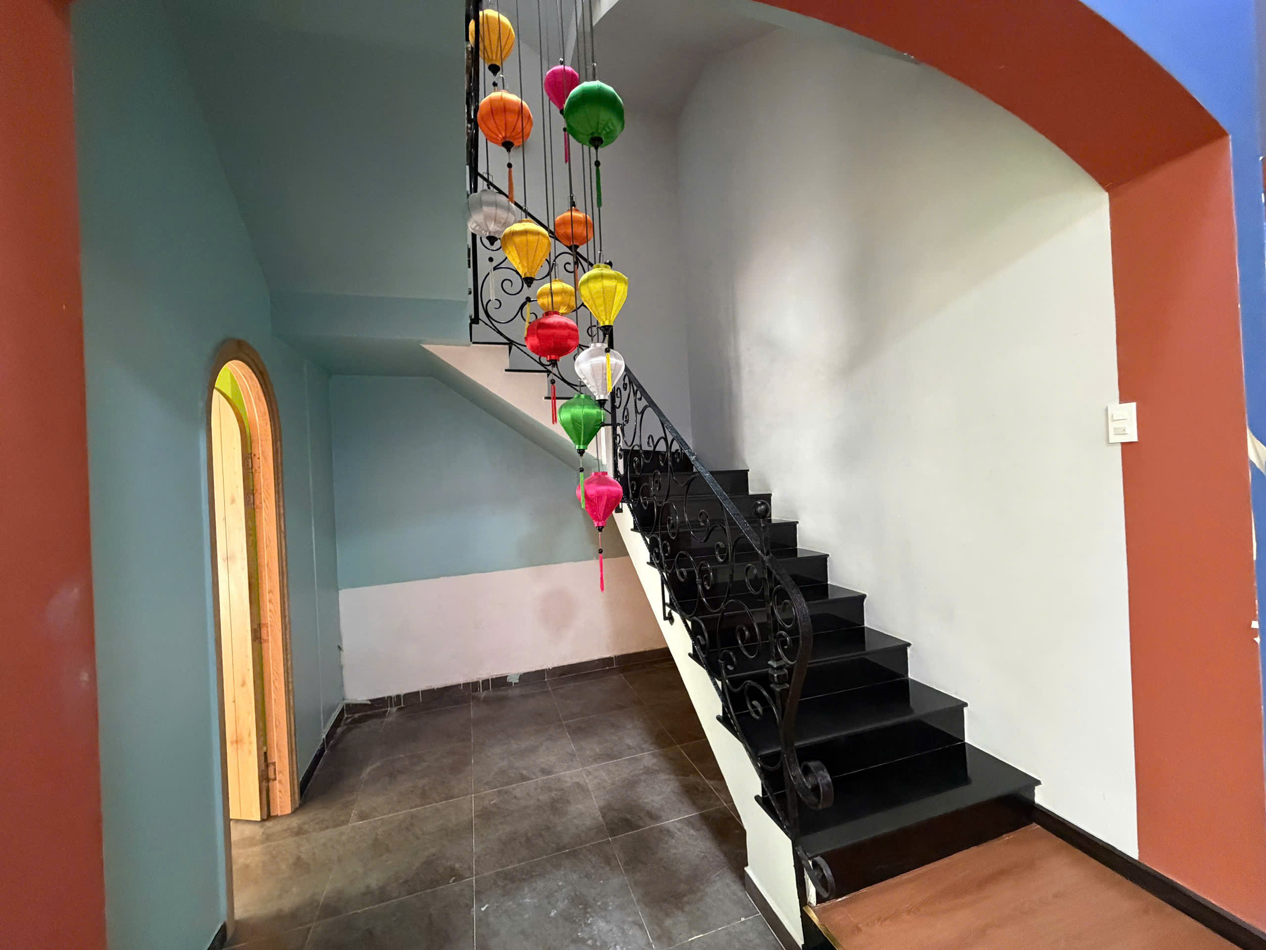 Nam Thong 2 Phu My Hung villa for rent built 3 floors with 5 bedrooms with room on the ground floor – 144m2 4