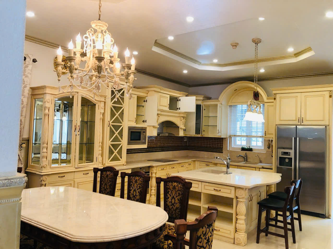 Cho thuê biệt thự Nam Thông 3 Phú Mỹ Hưng Quận 7 xây hầm + trệt + 2 lầu thiết kế 5 phòng ngủ – 252m2 5