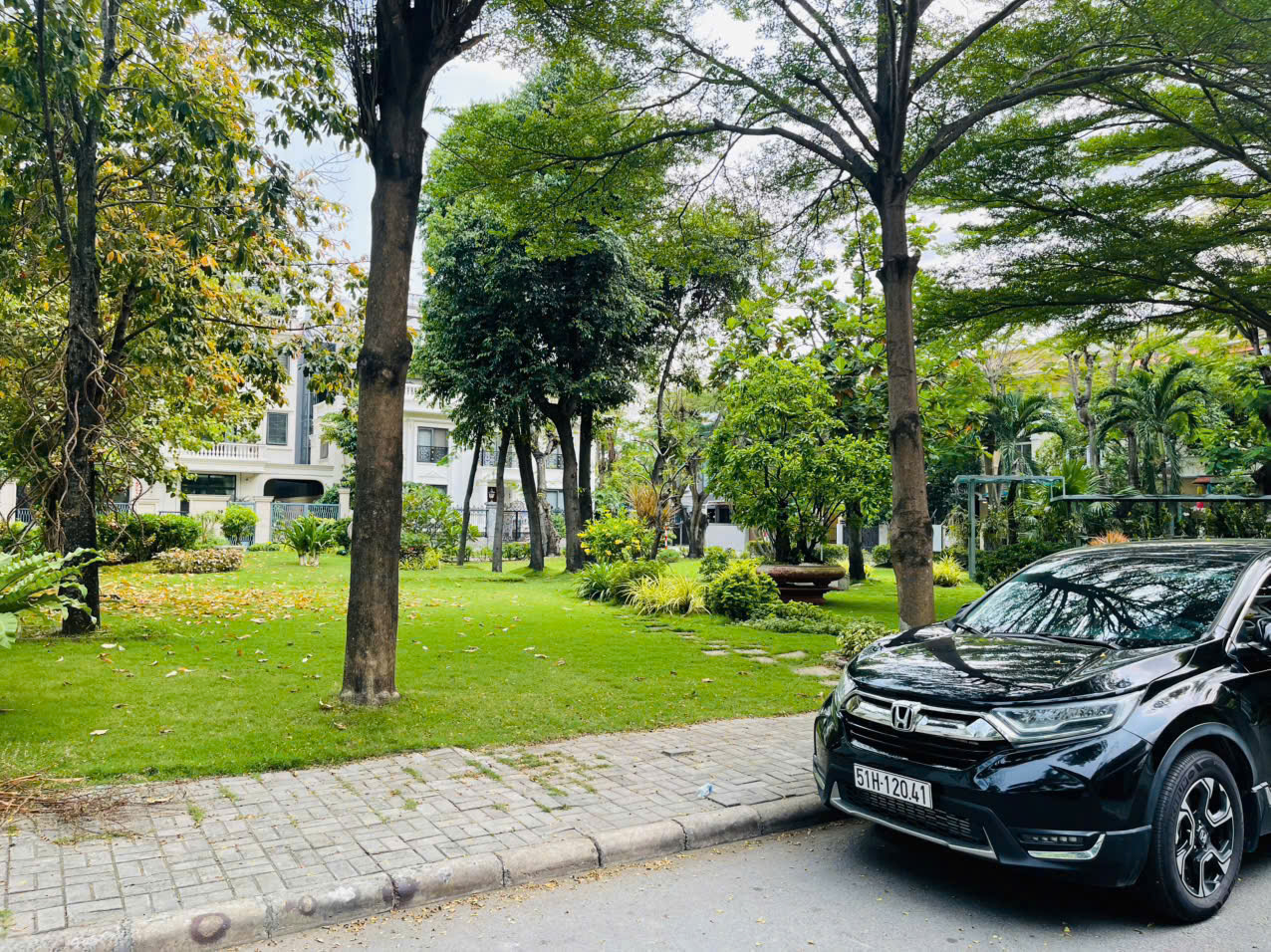 Cho thuê biệt thự Nam Thông 3 Phú Mỹ Hưng Quận 7 xây hầm + trệt + 2 lầu thiết kế 5 phòng ngủ – 252m2 10