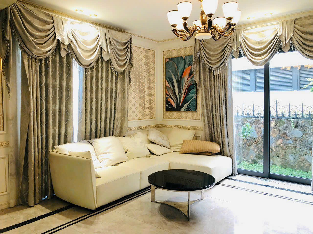 Bán hoặc cho thuê biệt thự Nam Thông 3 Phú Mỹ Hưng, Quận 7 căn góc có 5 phòng ngủ view công viên 1