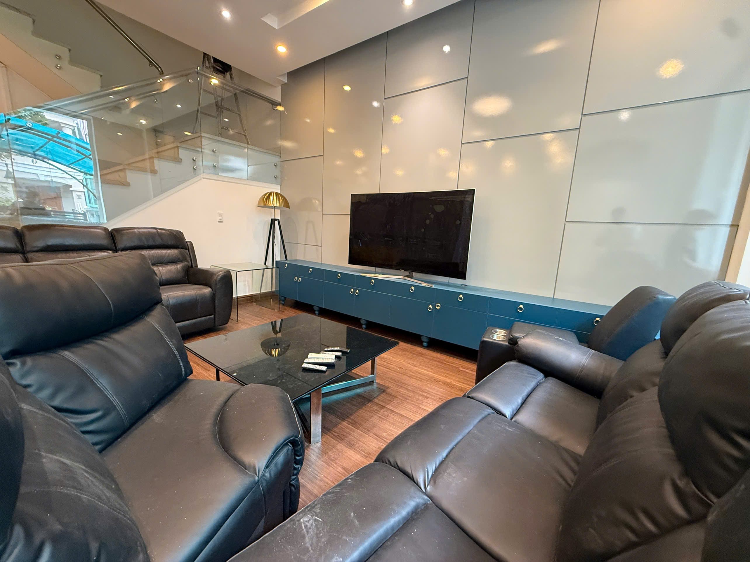 Cho thuê biệt thự Nam Viên Phú Mỹ Hưng, Quận 7 xây 3 tầng có 4 phòng ngủ – 126m2 3