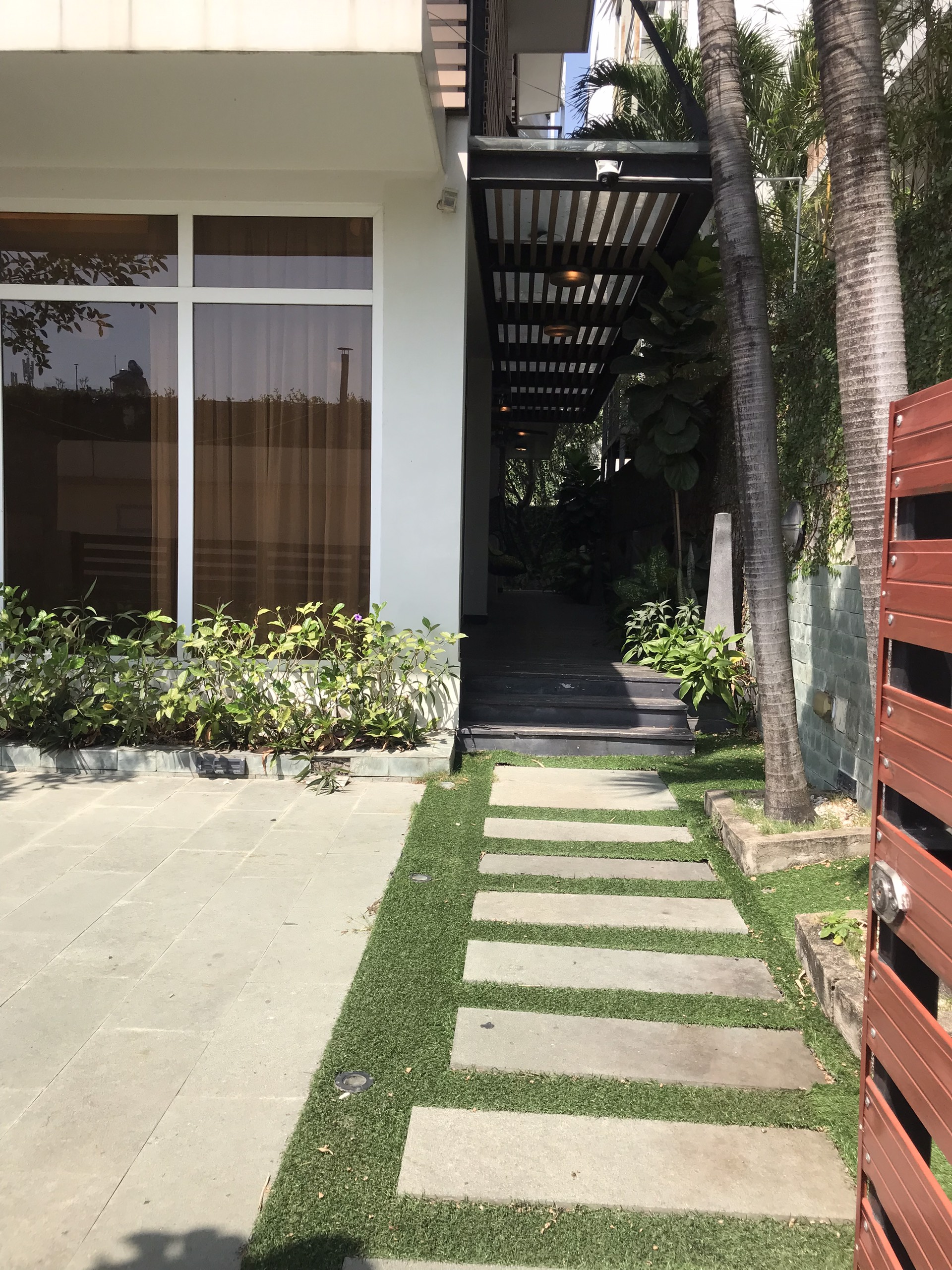 Villa for rent in Nguyen Van Huong, Thao Dien, District 2, with basement, 3 bedrooms 3