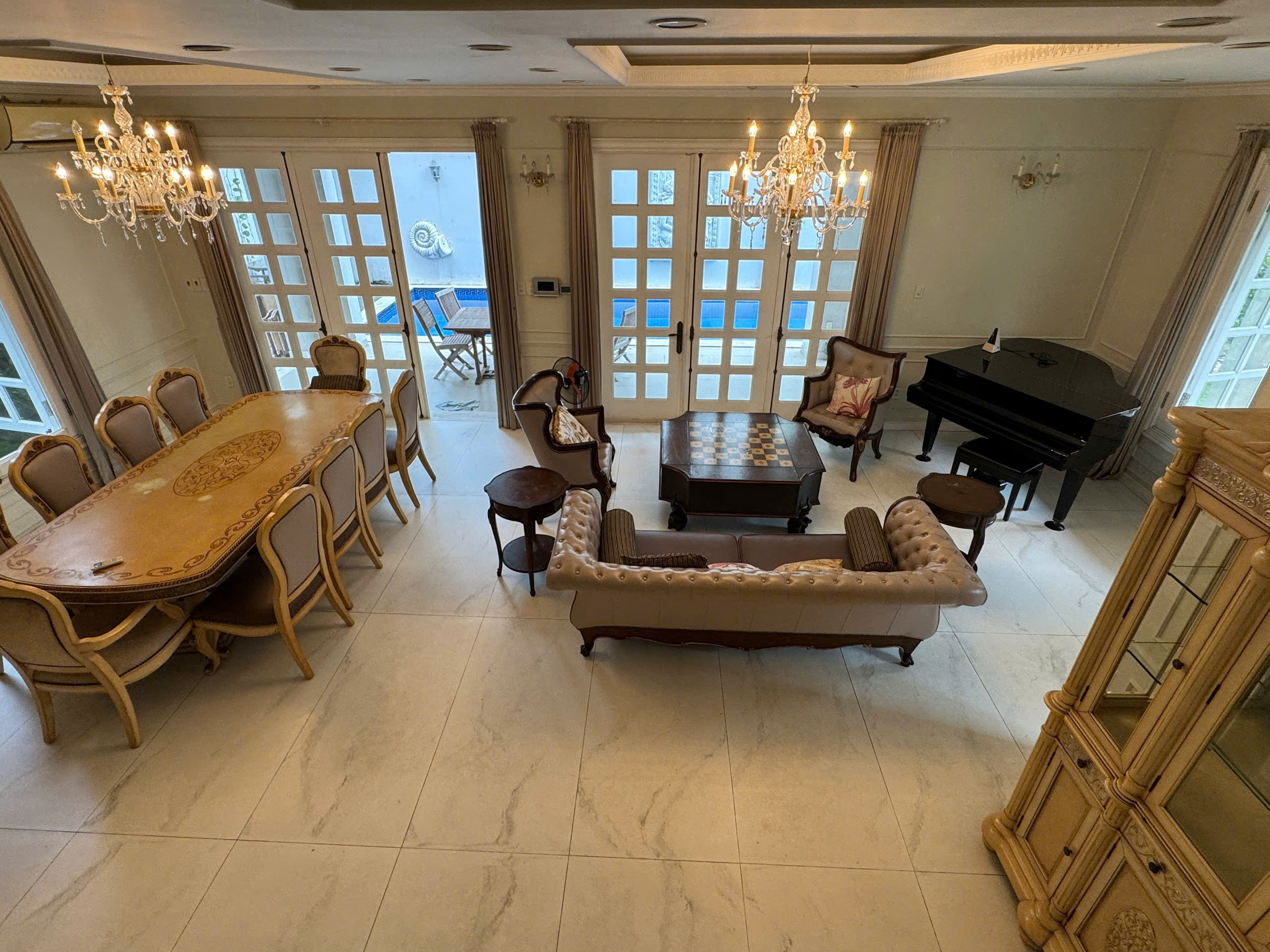 Bán hoặc cho thuê biệt thự Nguyễn Văn Hưởng, Thảo Điền, Tp Thủ Đức thiết kế 3 phòng ngủ, có hồ bơi – 1