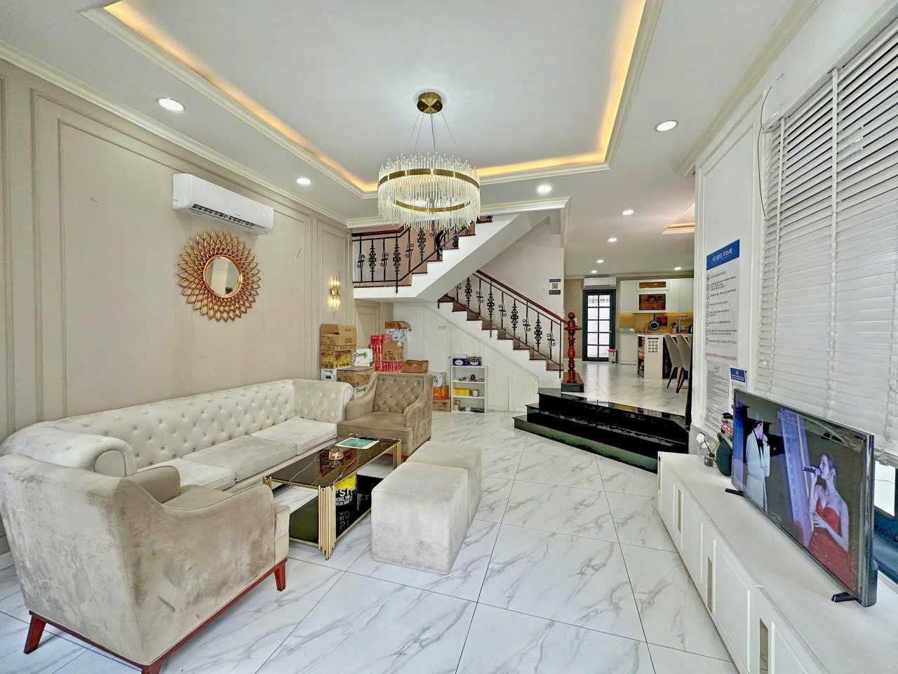 Cho thuê biệt thự Nguyễn Văn Linh, Quận 7 thiết kế 5 phòng ngủ có hồ bơi riêng nội thất cao cấp 10
