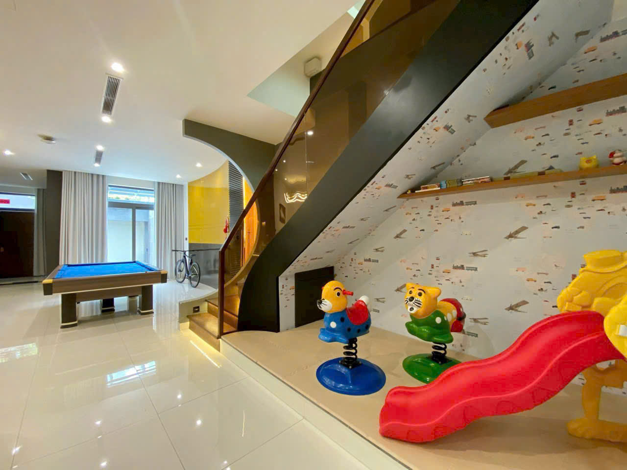 Cho thuê biệt thự Nữ Hoàng đường 25 KDC An Phú Hưng, Quận 7 view sông có 4 phòng ngủ nhà đẹp sang tr 11