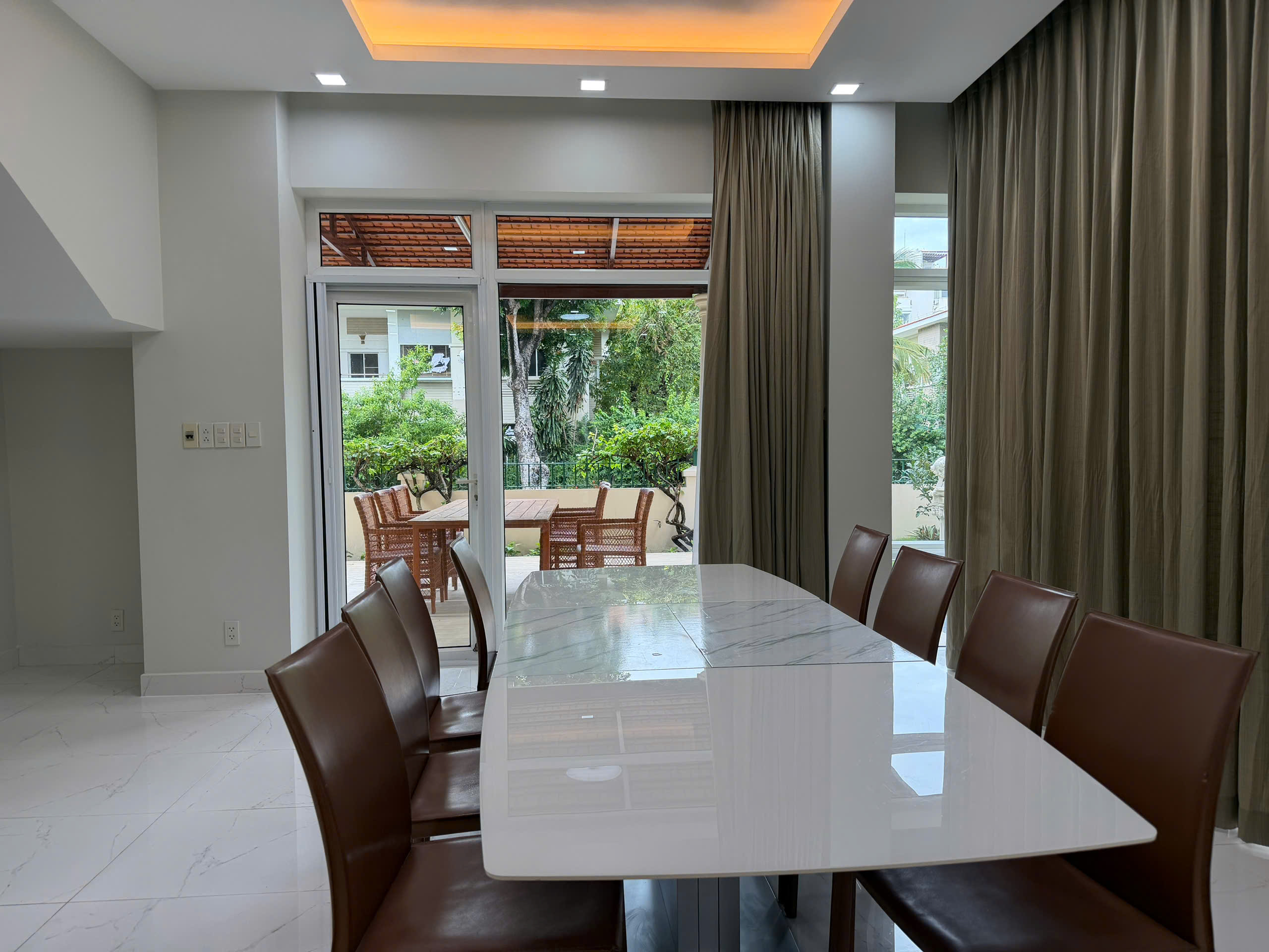 Cho thuê biệt thự Phú Gia Phú Mỹ Hưng xây trệt + lầu có 4 phòng ngủ sân vườn – 317.3m2 11
