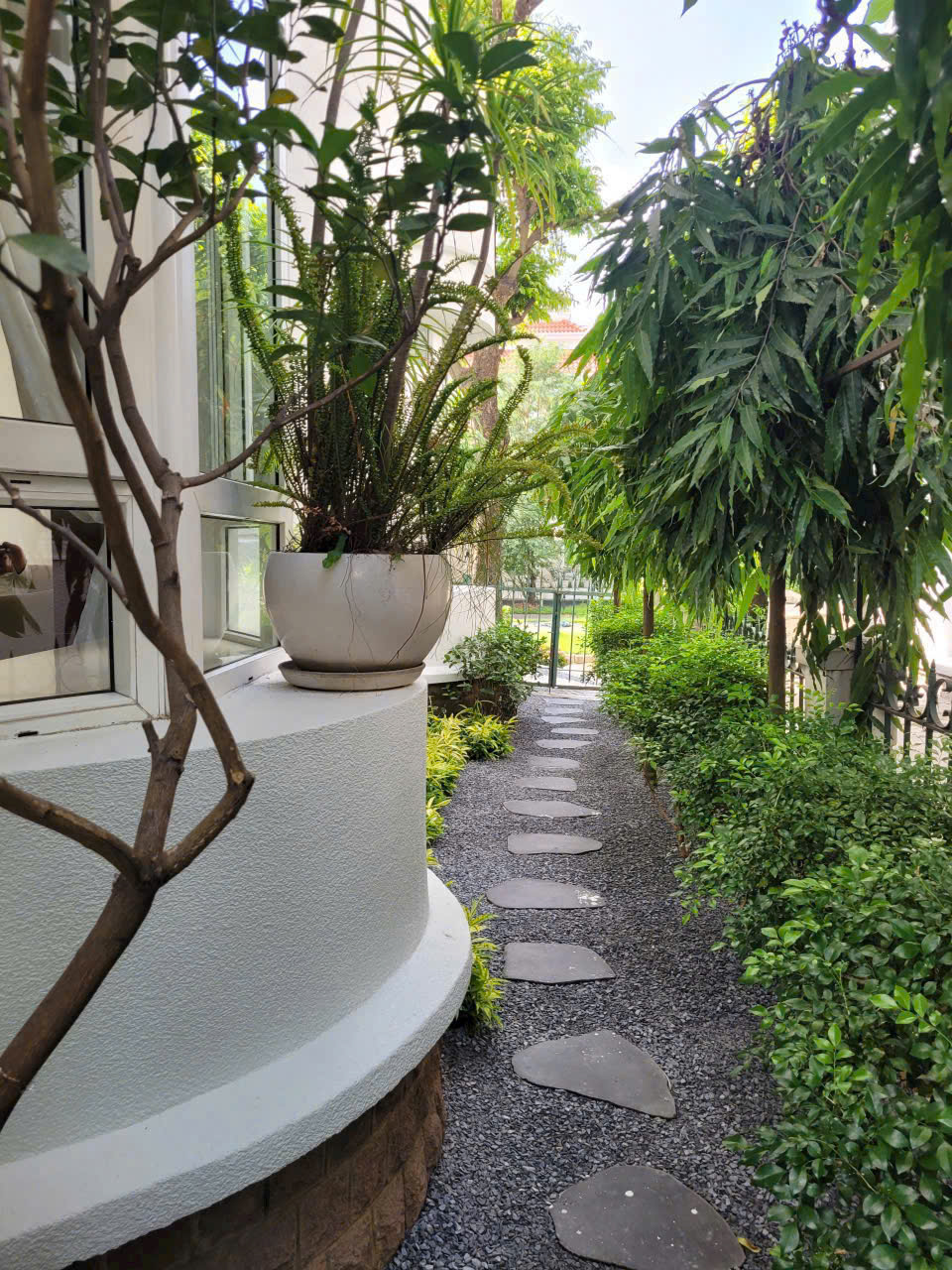 Cho thuê biệt thự Phú Gia Phú Mỹ Hưng, Quận 7 có 3 phòng ngủ, sân vườn, nội thất cao cấp – 317m2 3