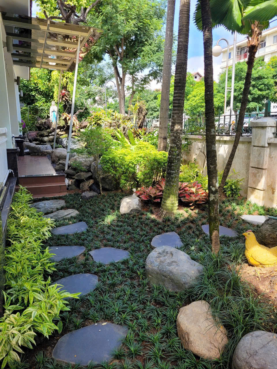 Cho thuê biệt thự Phú Gia Phú Mỹ Hưng, Quận 7 có 3 phòng ngủ, sân vườn, nội thất cao cấp – 317m2 1