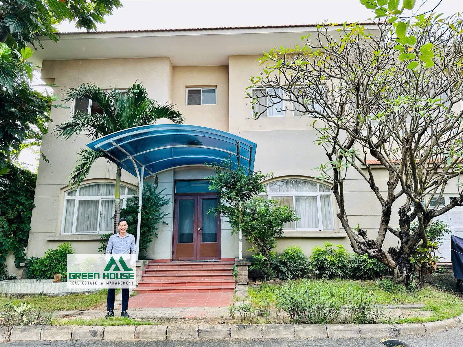 Bán biệt thự Phú Gia Phú Mỹ Hưng, Quận 7 căn góc 3 mặt tiền xây 2 tầng giá đầu tư rẽ hơn 30% – 368m2