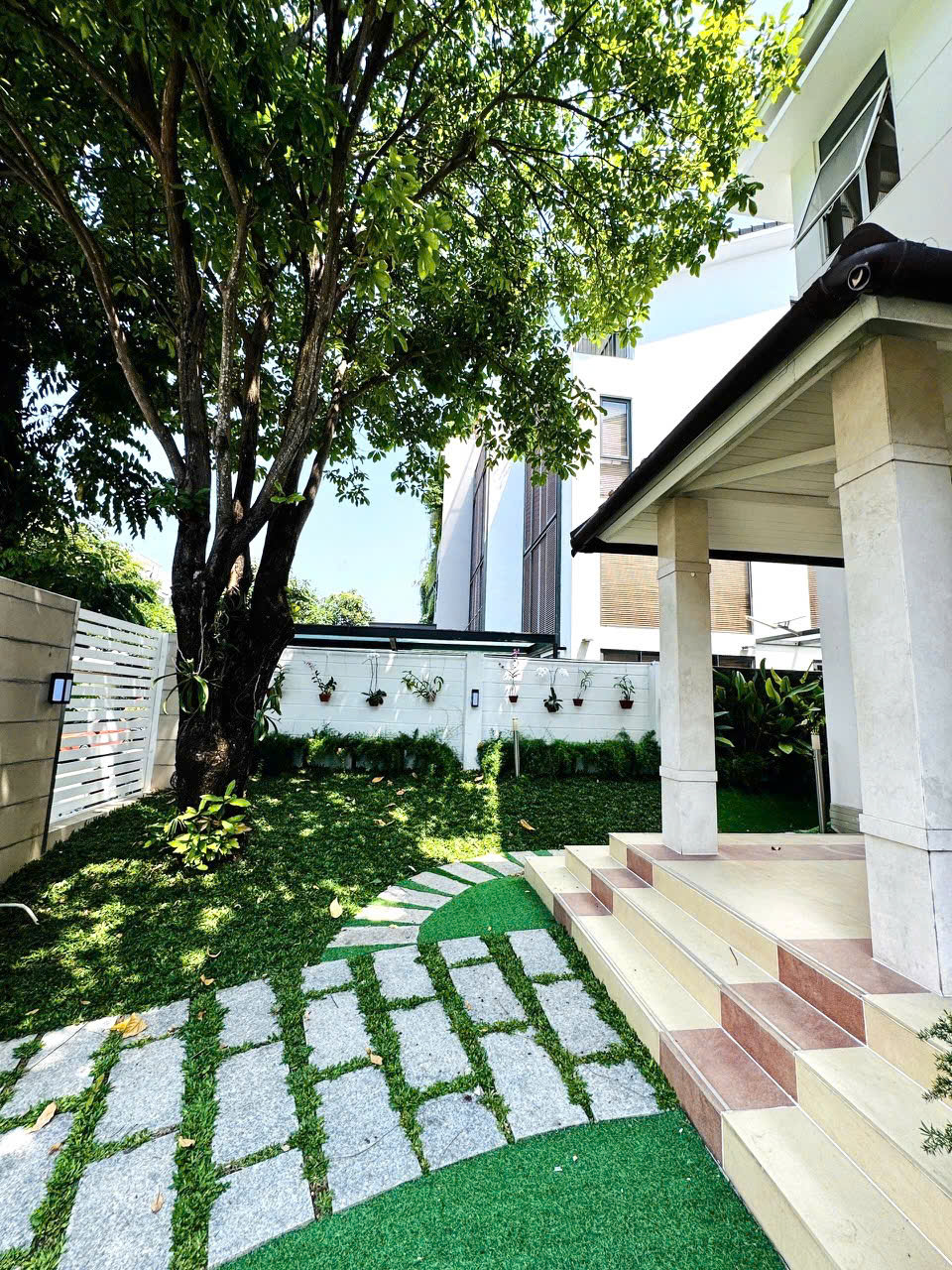 Bán biệt thự Phú Mỹ Vạn Phát Hưng, Quận 7 xây 4 tầng có 5 phòng ngủ hướng Tây – 220.5m2 1