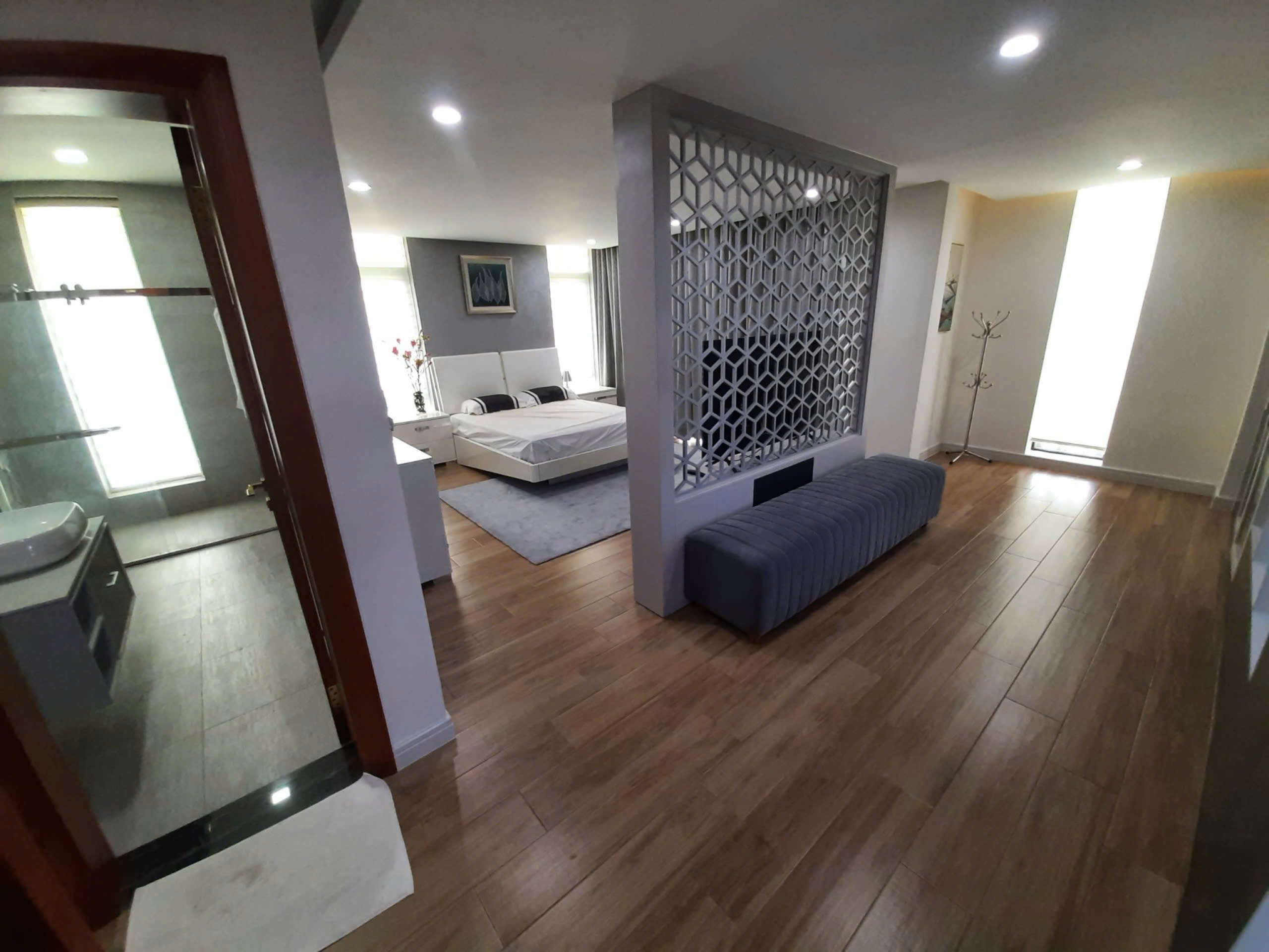 Bán biệt thự Phú Mỹ Vạn Phát Hưng, Quận 7 căn góc 2 mặt tiền view công viên 6