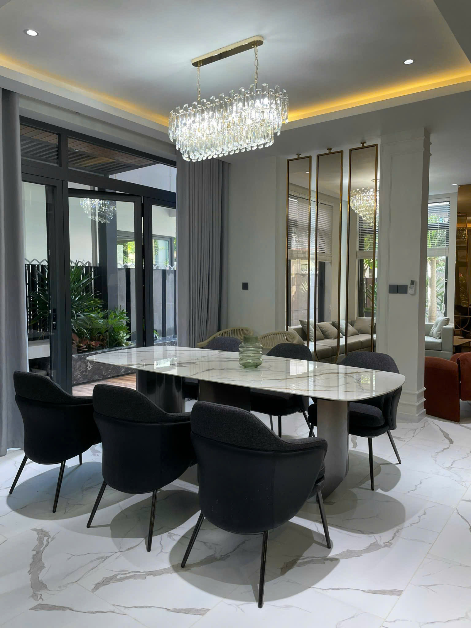 Cho thuê biệt thự song lập 110 Mỹ Hưng, Phú Mỹ Hưng xây 3 tầng sân vườn rộng có nội thất – 157.7m2 8
