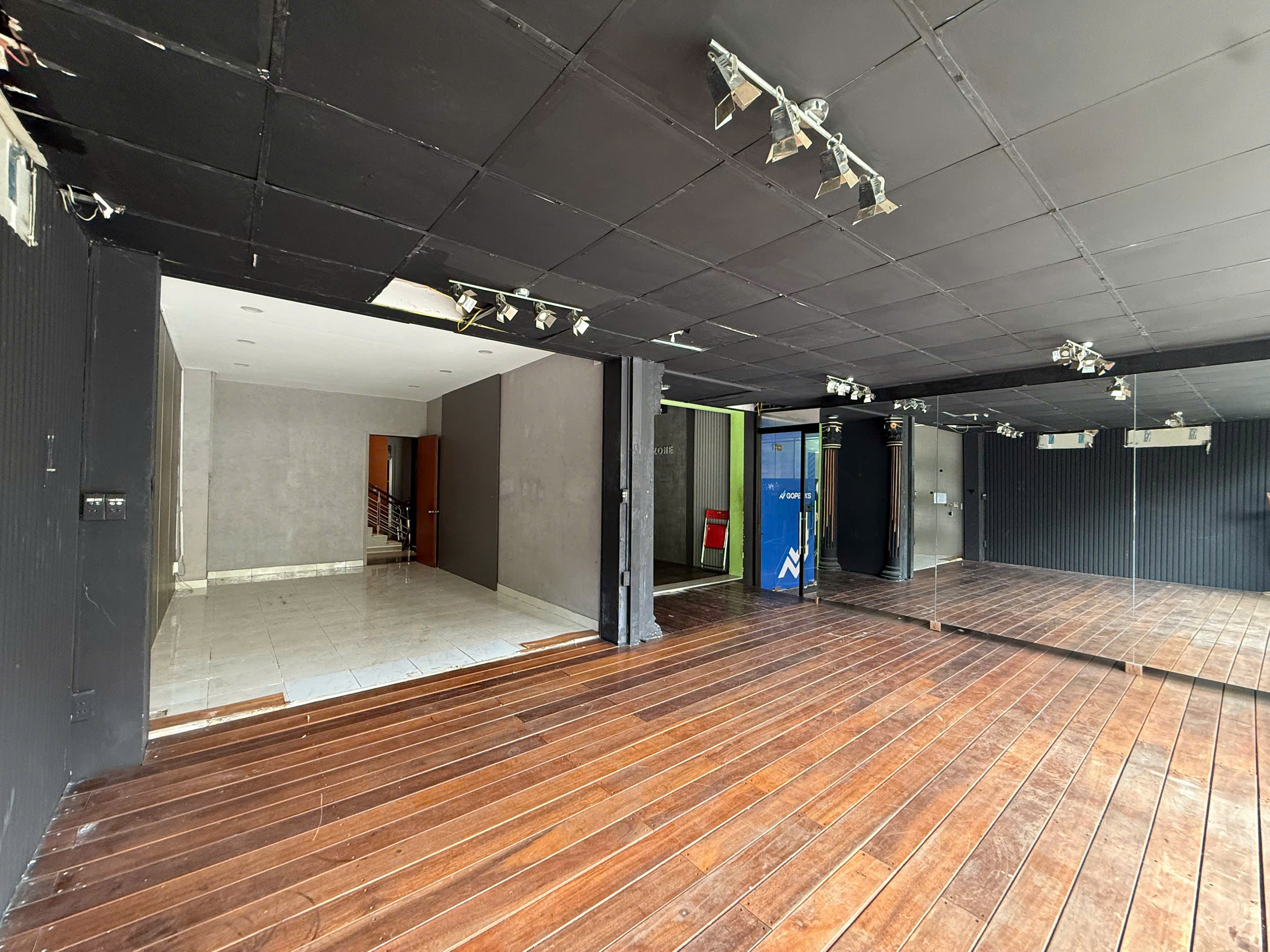 Cho thuê biệt thự song lập Mỹ Hoàng Phú Mỹ Hưng xây trệt +2 lầu mặt tiền Phạm Thái Bường – 210m2 12