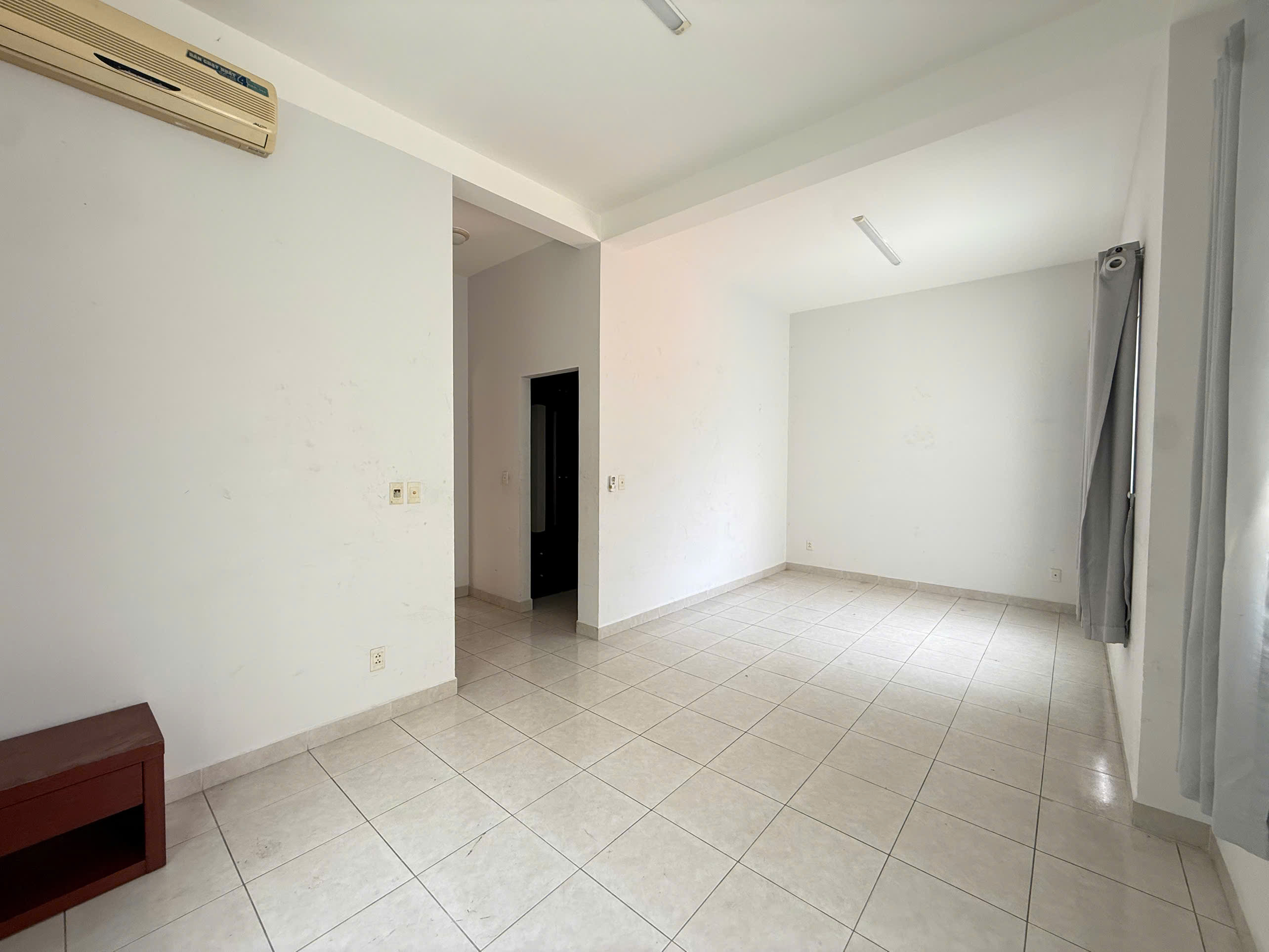 Cho thuê biệt thự song lập Mỹ Hoàng Phú Mỹ Hưng xây trệt +2 lầu mặt tiền Phạm Thái Bường – 210m2 11