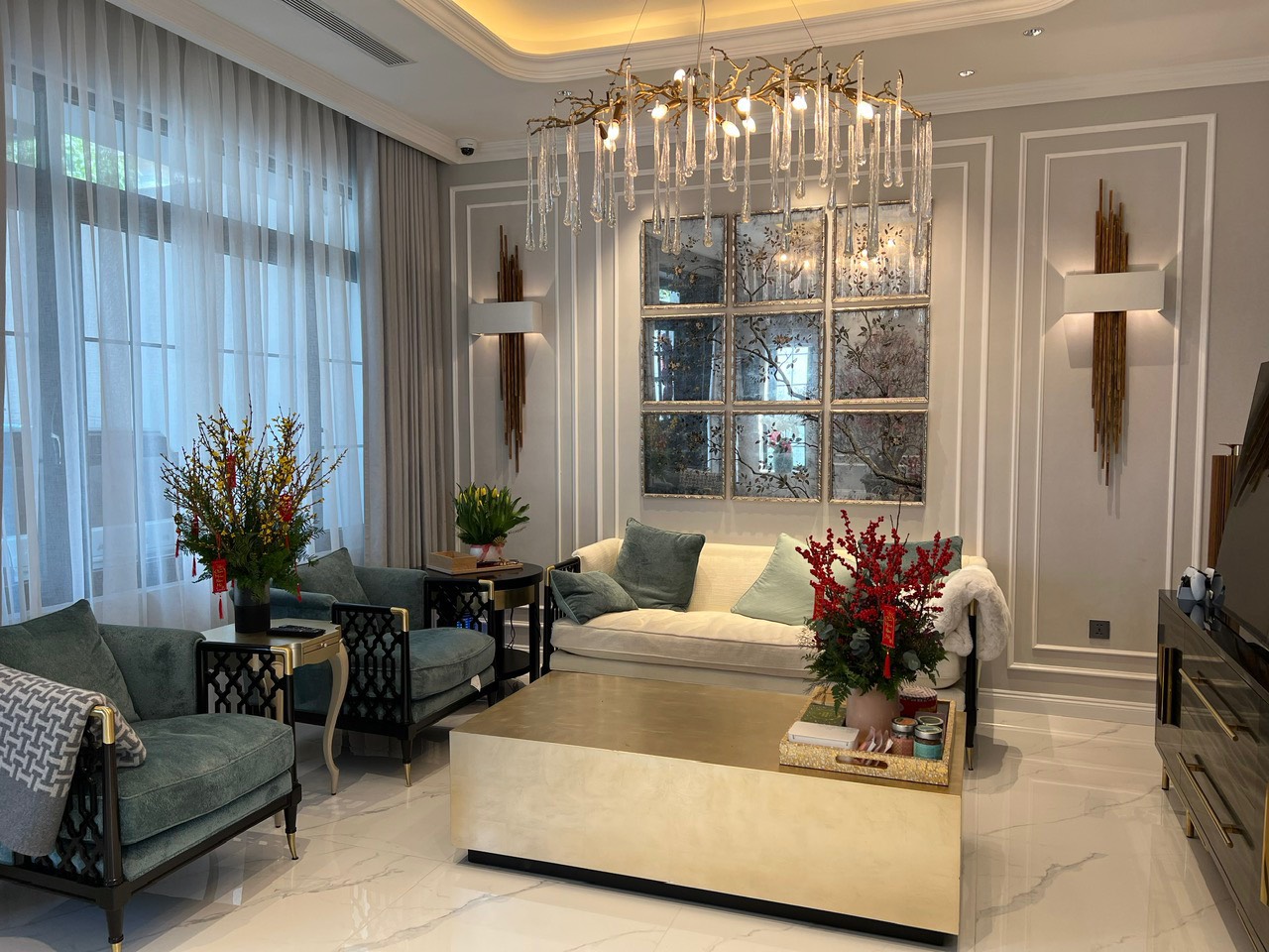 Cho thuê biệt thự Tấn Trường, Quận 7 nhà mới đẹp có 4 phòng ngủ 10