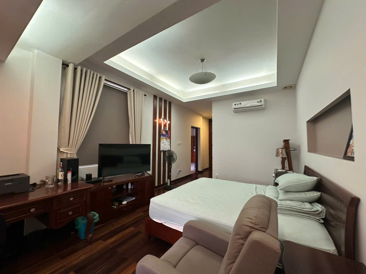 Bán biệt thự tứ lập Mỹ Gia 1 Phú Mỹ Hưng, Quận 7 xây 3 tầng thiết kế 5 phòng ngủ, đầy đủ nội thất 5