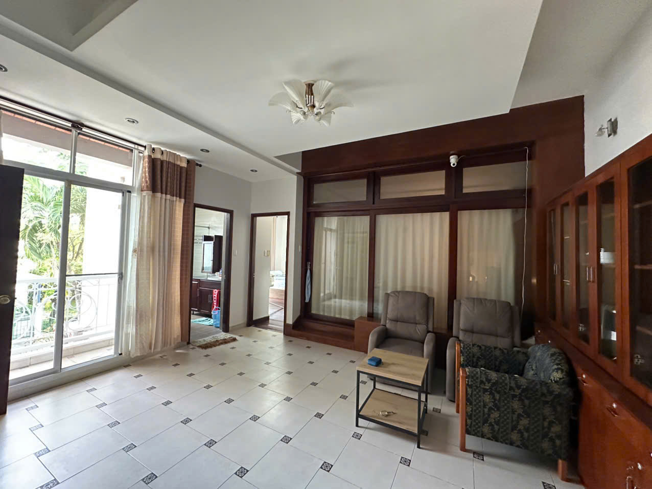 Bán biệt thự tứ lập Mỹ Gia 1 Phú Mỹ Hưng, Quận 7 xây 3 tầng thiết kế 5 phòng ngủ, đầy đủ nội thất 4