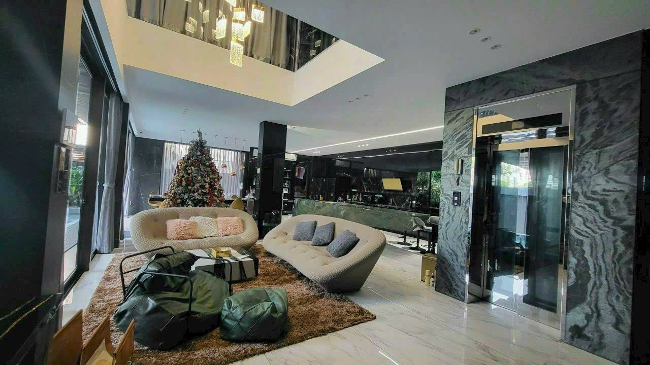 Bán hoặc cho thuê biệt thự tứ lập Mỹ Gia 1 Phú Mỹ Hưng Quận 7 có 5 phòng ngủ, hồ bơi, thang máy 4