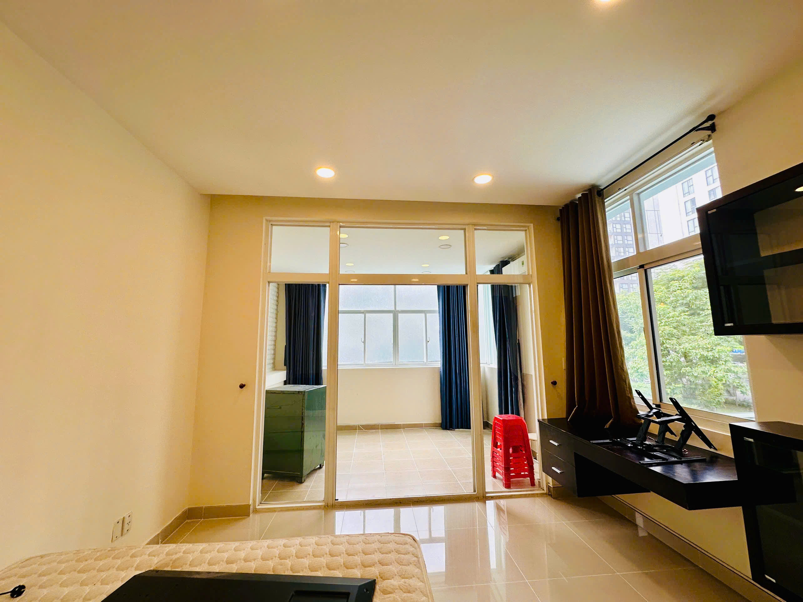 Bán biệt thự tứ lập Mỹ Thái 2 Phú Mỹ Hưng, Quận 7 xây 3 tầng thiết kế 5 phòng ngủ – 256m2 3