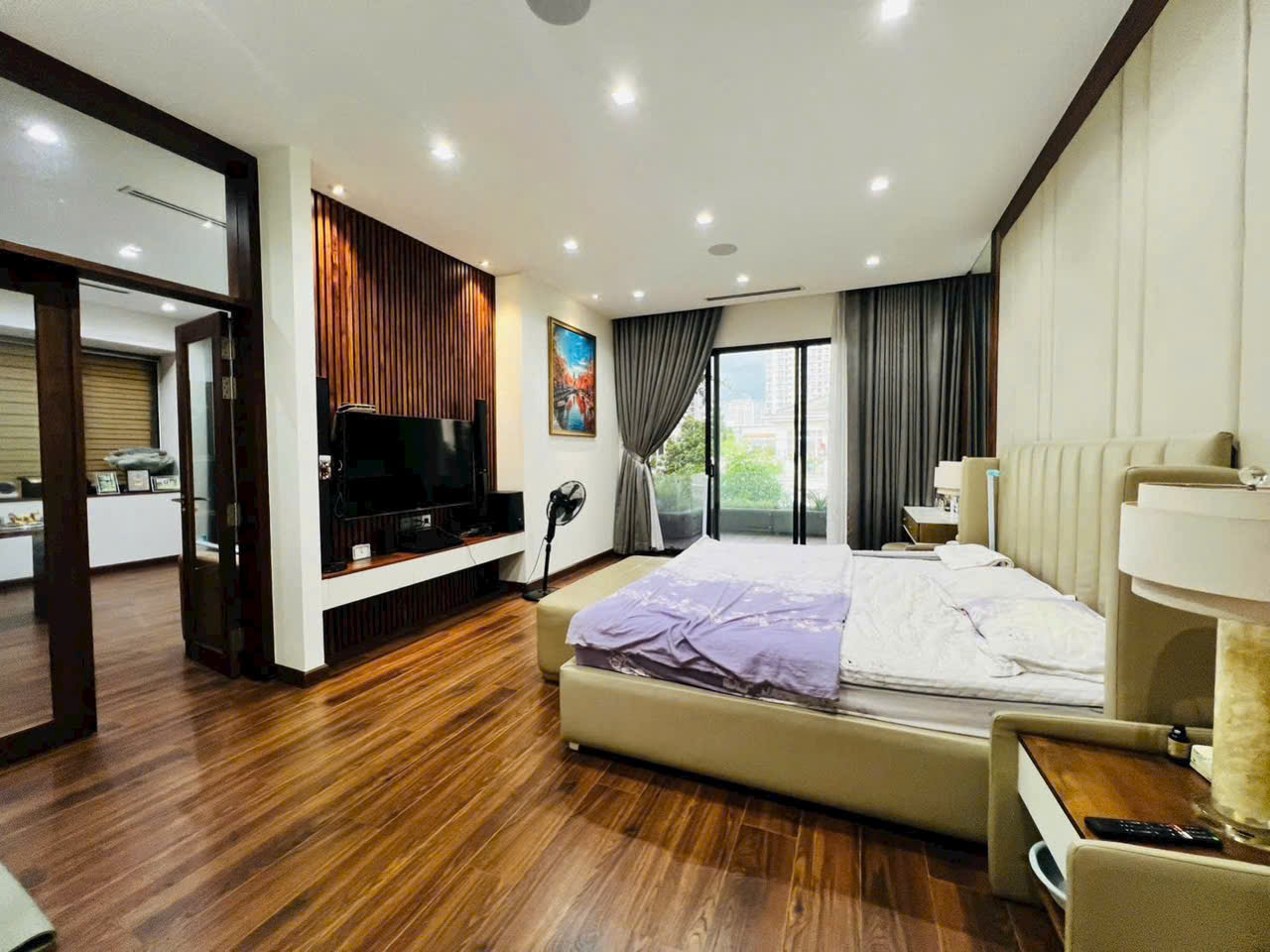 My Thai Phu My Hung quadruple villa for rent with 5 bedrooms with koi pond, garden – 256m2 1