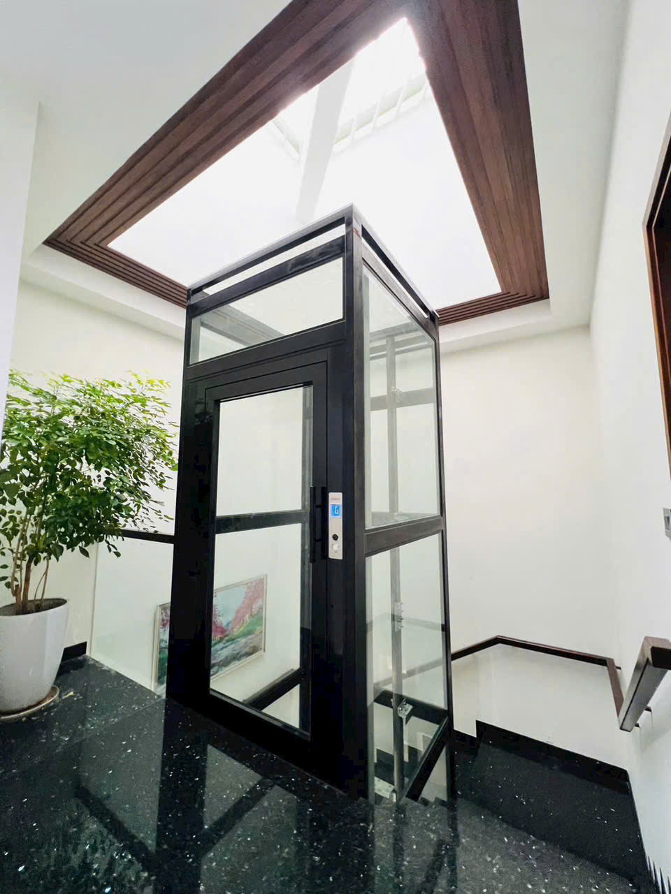 My Thai Phu My Hung quadruple villa for rent with 5 bedrooms with koi pond, garden – 256m2 4