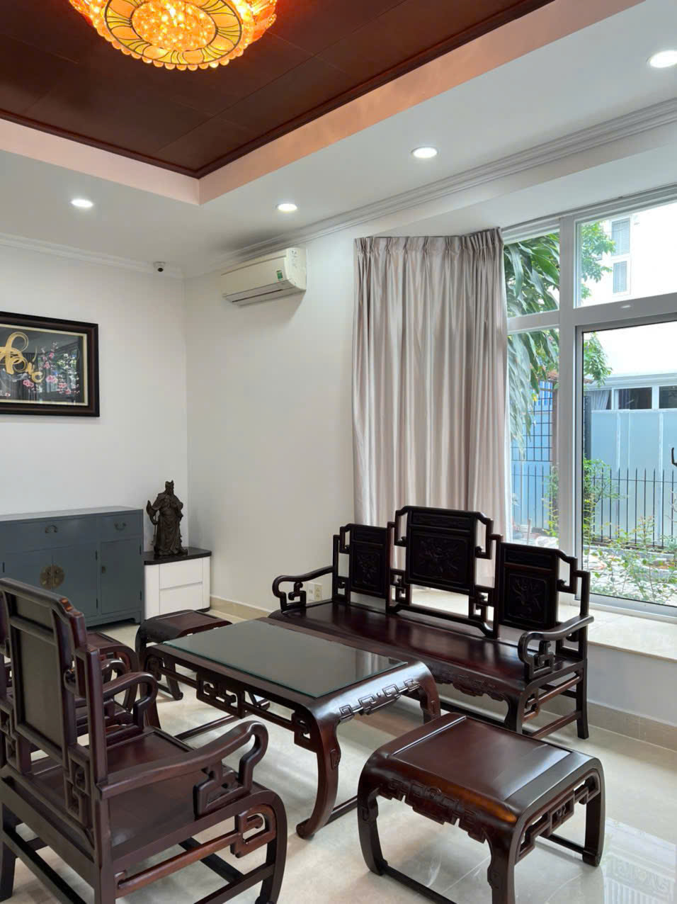 Cho thuê biệt thự tứ lập Mỹ Phú 1B Phú Mỹ Hưng, Quận 7 xây 3 tầng thiết kế 5 phòng ngủ – 256m2