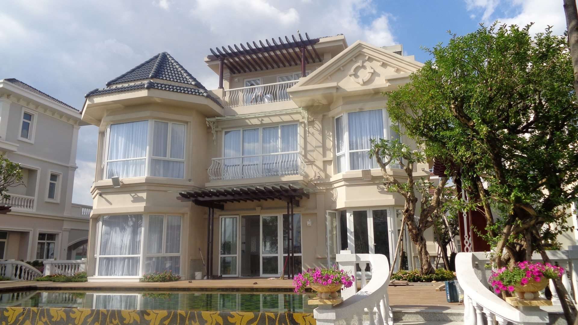 cho thuê biệt thự vip chateau giá 10.000$ 5
