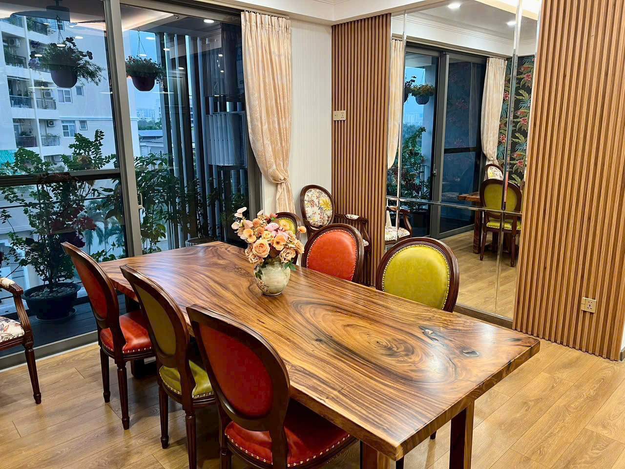 Bán căn hộ Ascentia Phú Mỹ Hưng, Quận 7 căn góc 3 mặt tiền có 6 phòng ngủ, 2 ô xe định danh 10