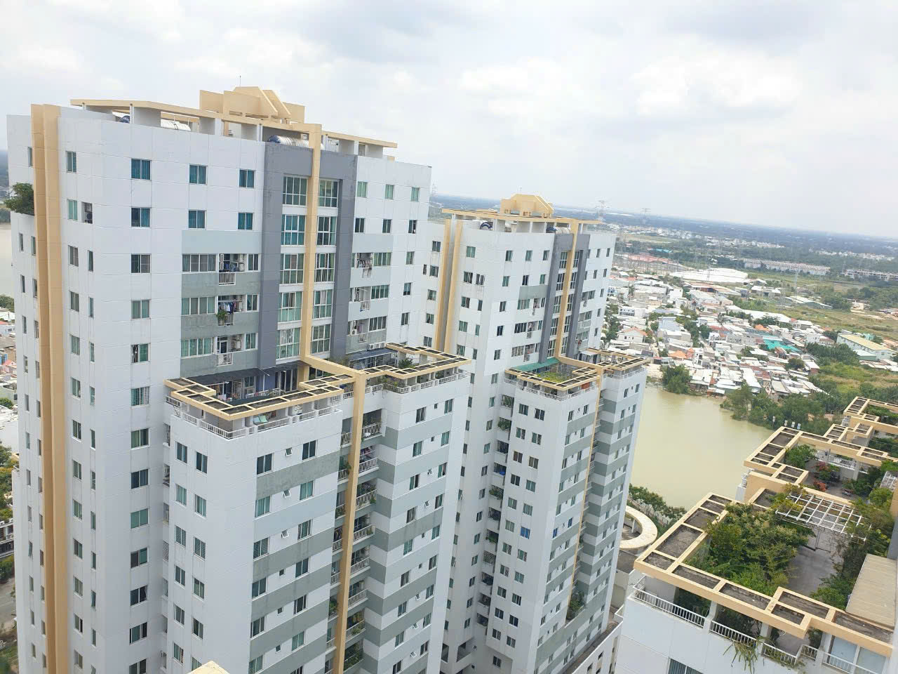 Bán căn hộ Belleza Quận 7 khu thương mại lầu 25 có 3 phòng ngủ 6