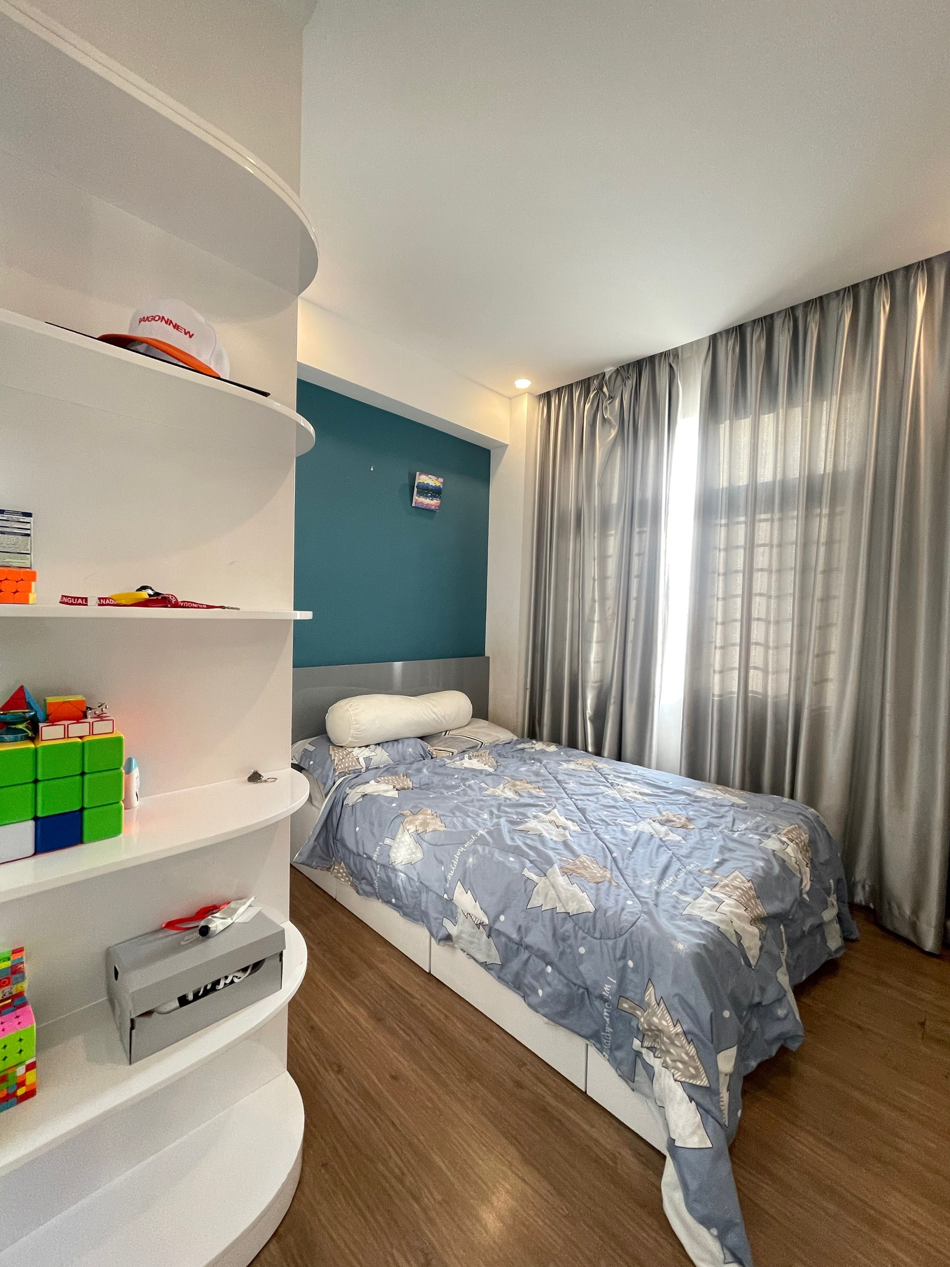 Bán căn hộ Cảnh Viên 2 Phú Mỹ Hưng, Quận 7 có 3 phòng ngủ nột thất đẹp, lầu cao 4