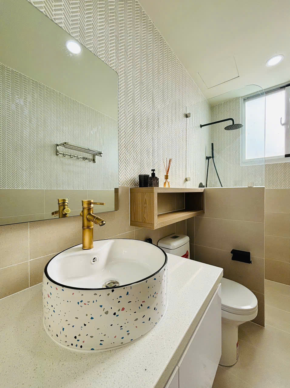 Bán hoặc cho thuê căn hộ Cảnh Viên 3 Phú Mỹ Hưng, Quận 7 nhà mới có 3 phòng ngủ, ô đậu xe ô tô – 117 7