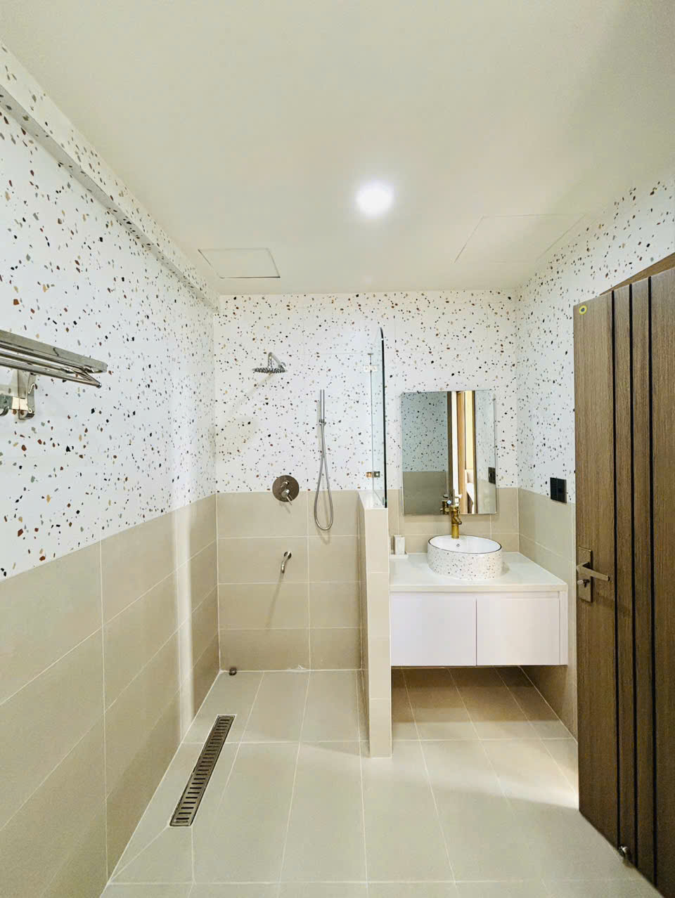 Bán hoặc cho thuê căn hộ Cảnh Viên 3 Phú Mỹ Hưng, Quận 7 nhà mới có 3 phòng ngủ, ô đậu xe ô tô – 117 4