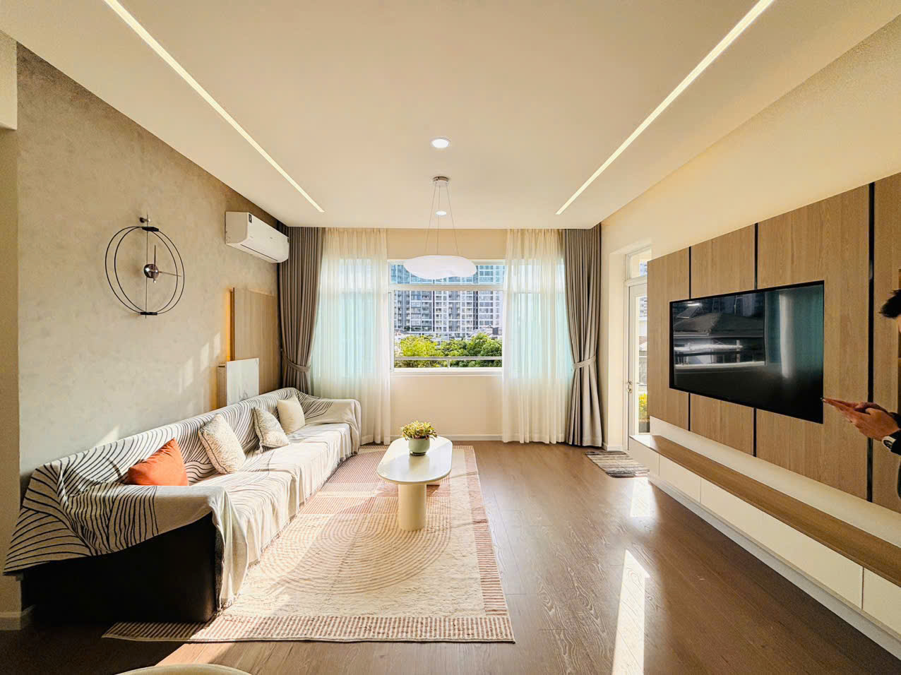 Bán hoặc cho thuê căn hộ Cảnh Viên 3 Phú Mỹ Hưng, Quận 7 nhà mới có 3 phòng ngủ, ô đậu xe ô tô – 117 2