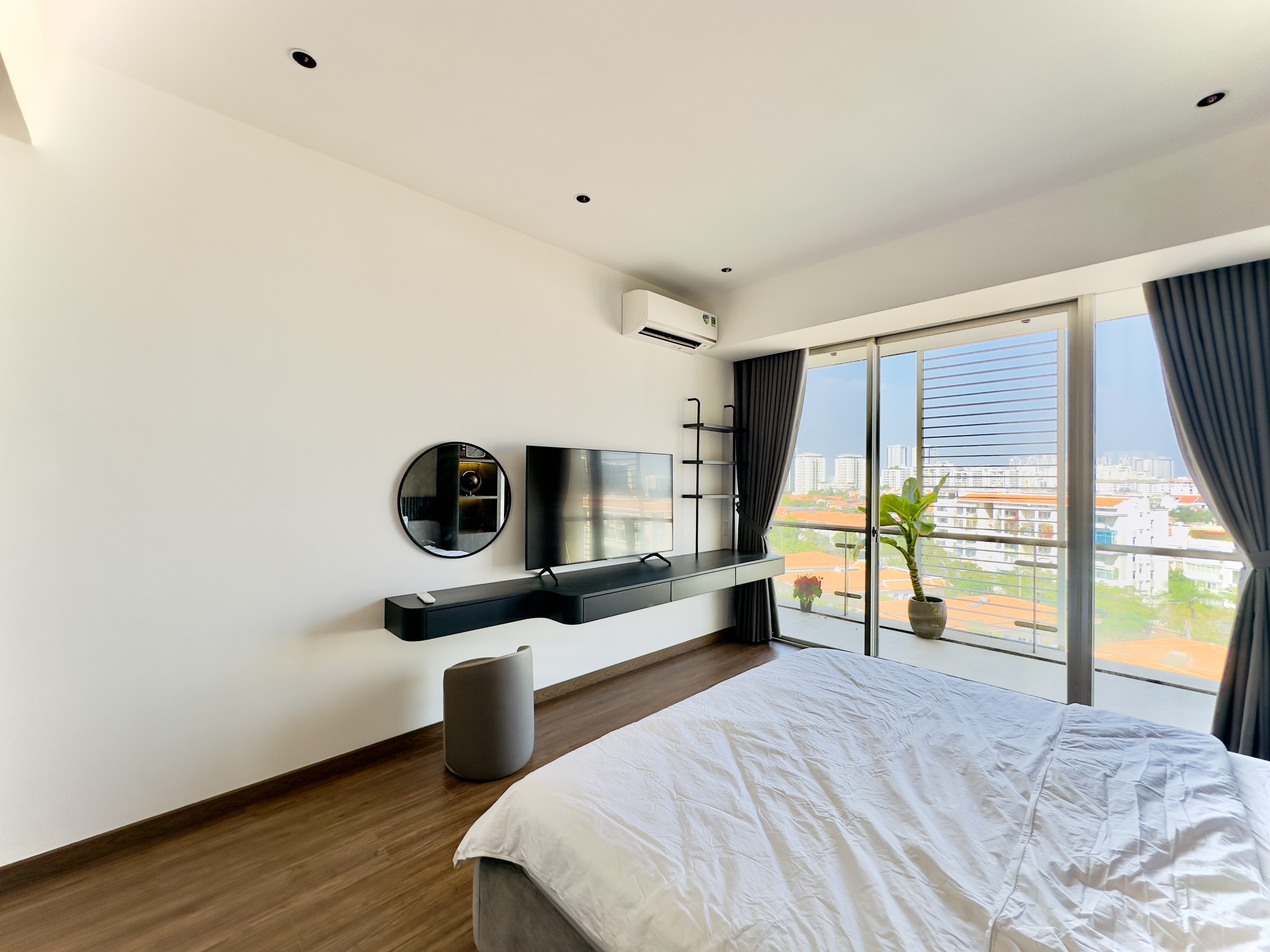 Luxury apartment for rent Garden Plaza Phu My Hung, District 7 with 3 large bedrooms with view to Di 5